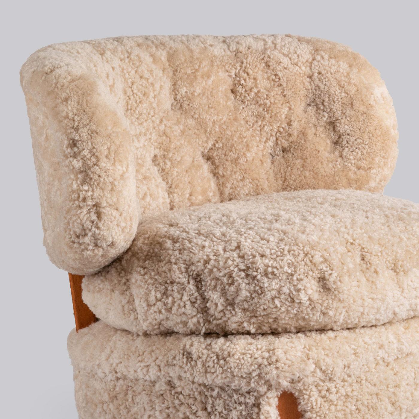 Scandinave moderne Otto Schulz pour Jio Möbler Fauteuil 'Schulz' en peau de mouton légère, années 1940 en vente