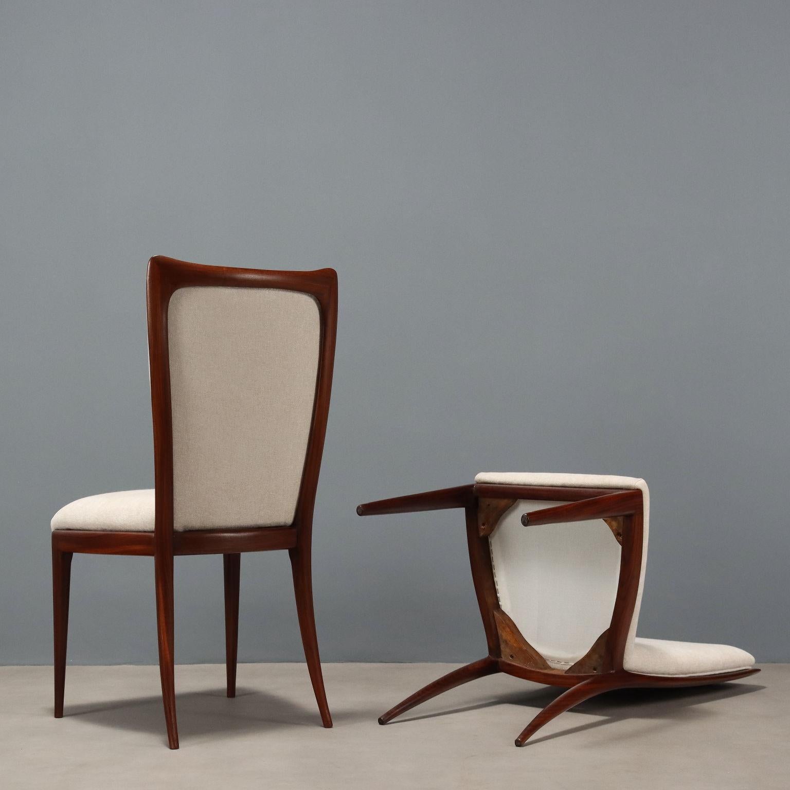 Huit chaises des années 1950 restaurées en vente 2