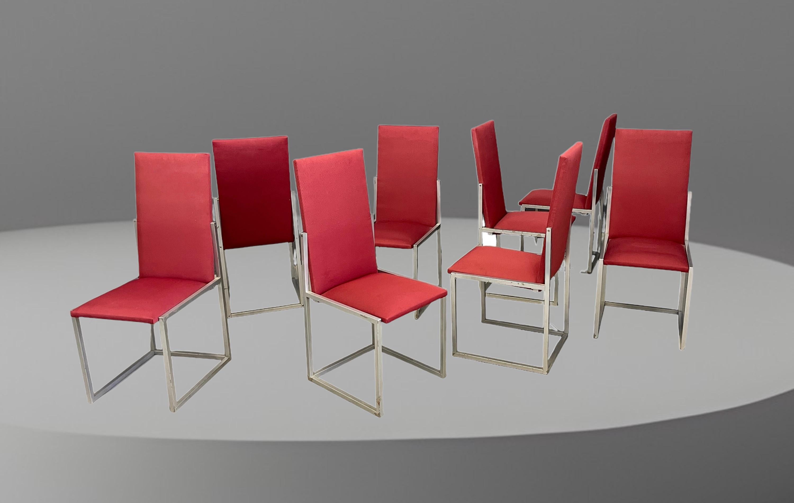 Acht Stühle aus vernickeltem Metall und gepolstertem Stoff. Prod. Turri. Die 1970er/80er Jahre.