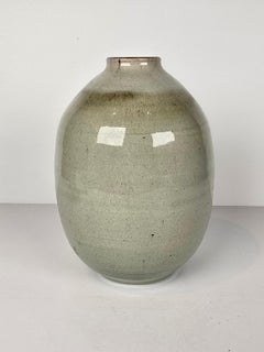 Otto + Vivika Heino Jarrón de esmalte de celadón de Studio Pottery de mediados del siglo XX