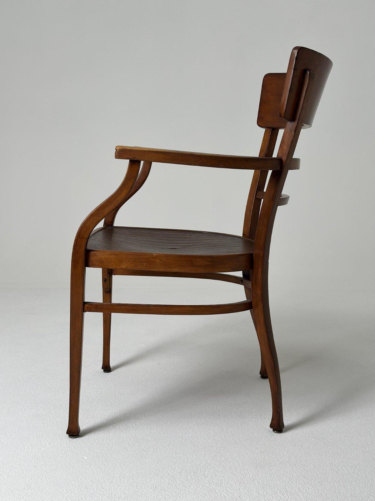 Wood Otto Wagner Armchair For THONET 1900s For Sale