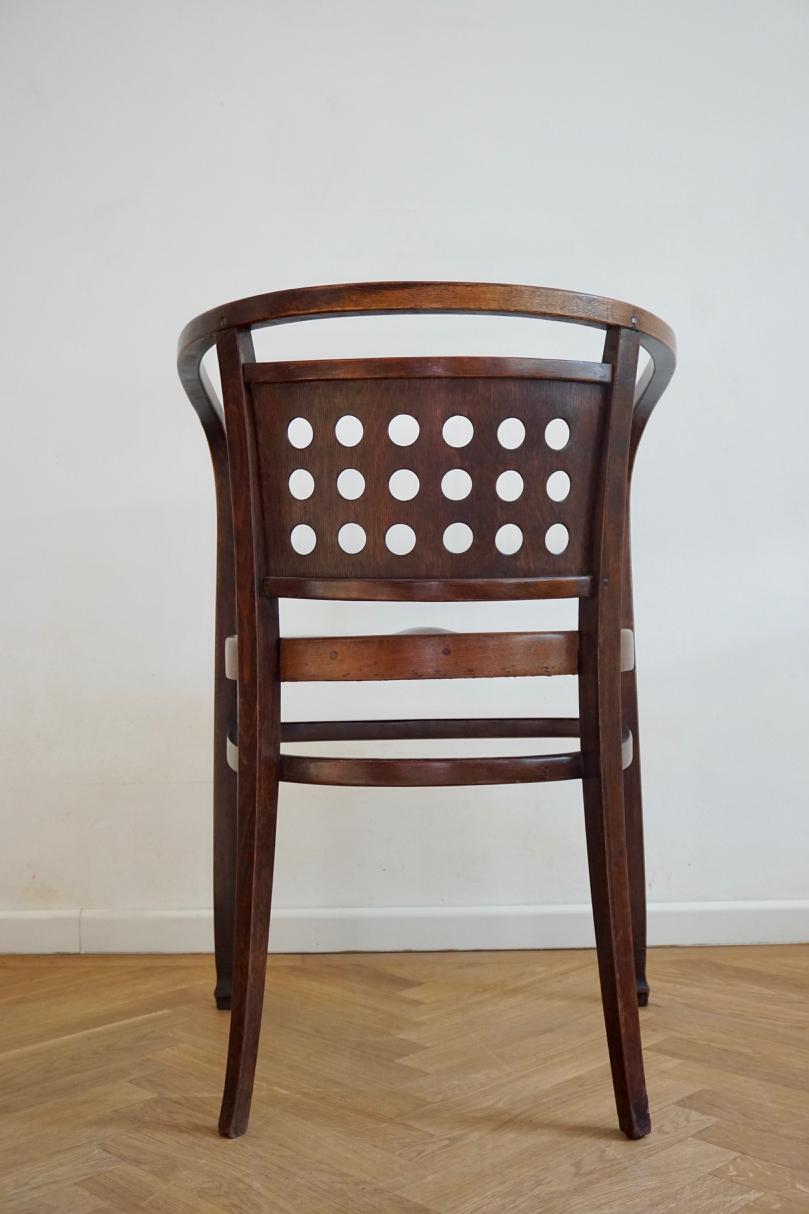 Otto Wagner Iconic Postsparkasse Brown Bentwood Armchair In Good Condition In  Budapest, HU