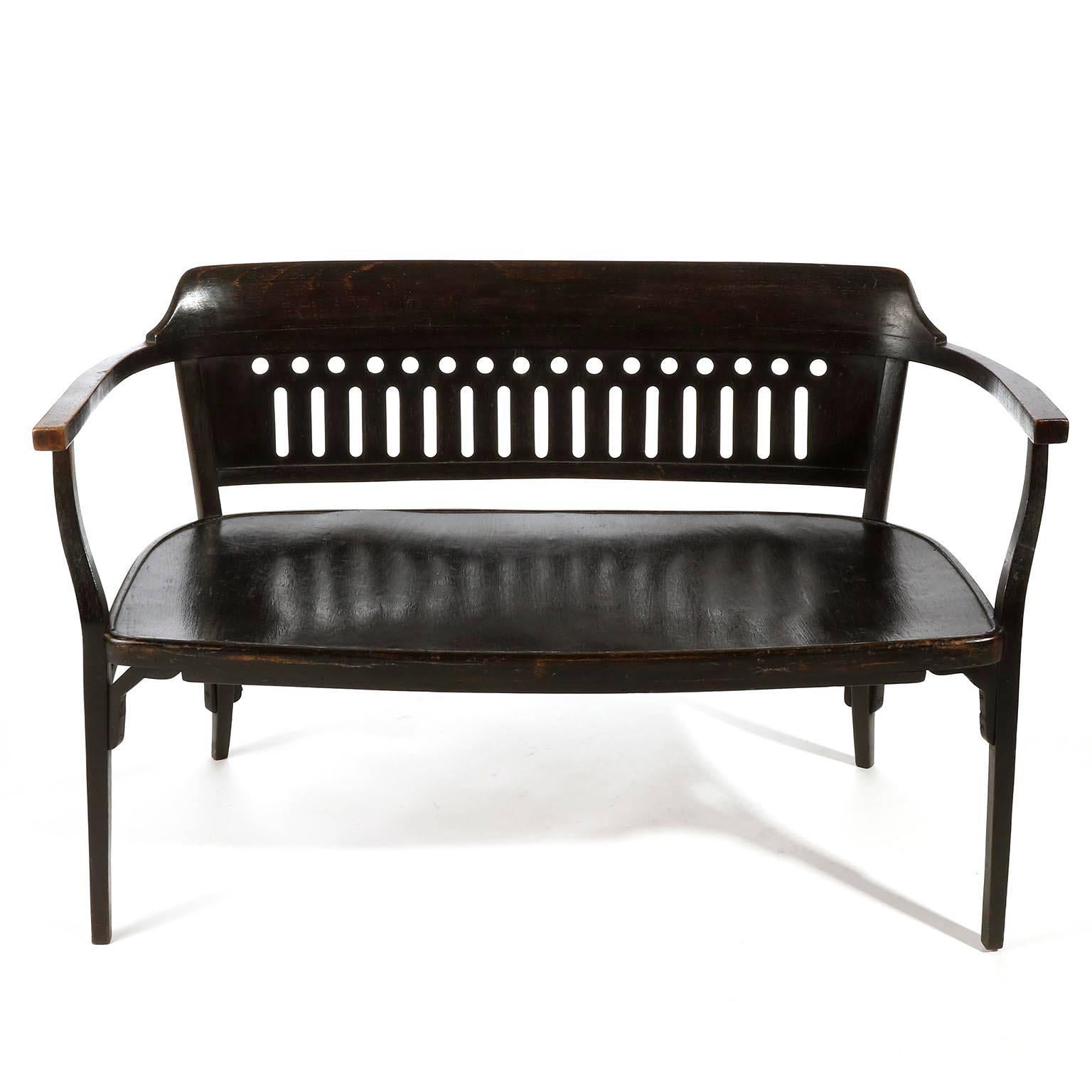 Austrian Otto Wagner Settee Bench Bentwood, Thonet, Austria, Vienna Secession, circa 1905 For Sale
