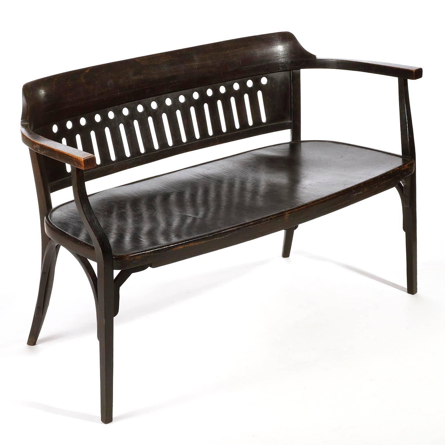 Early 20th Century Otto Wagner Settee Bench Bentwood, Thonet, Austria, Vienna Secession, circa 1905