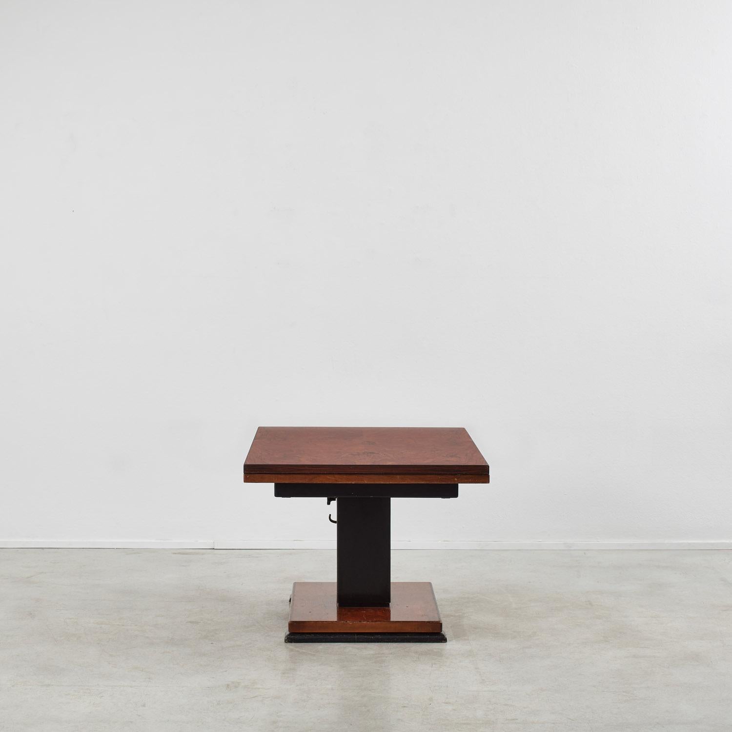 Milieu du XXe siècle Table de salle à mangerdeal d'Otto Wretling, Suède, années 1930 en vente