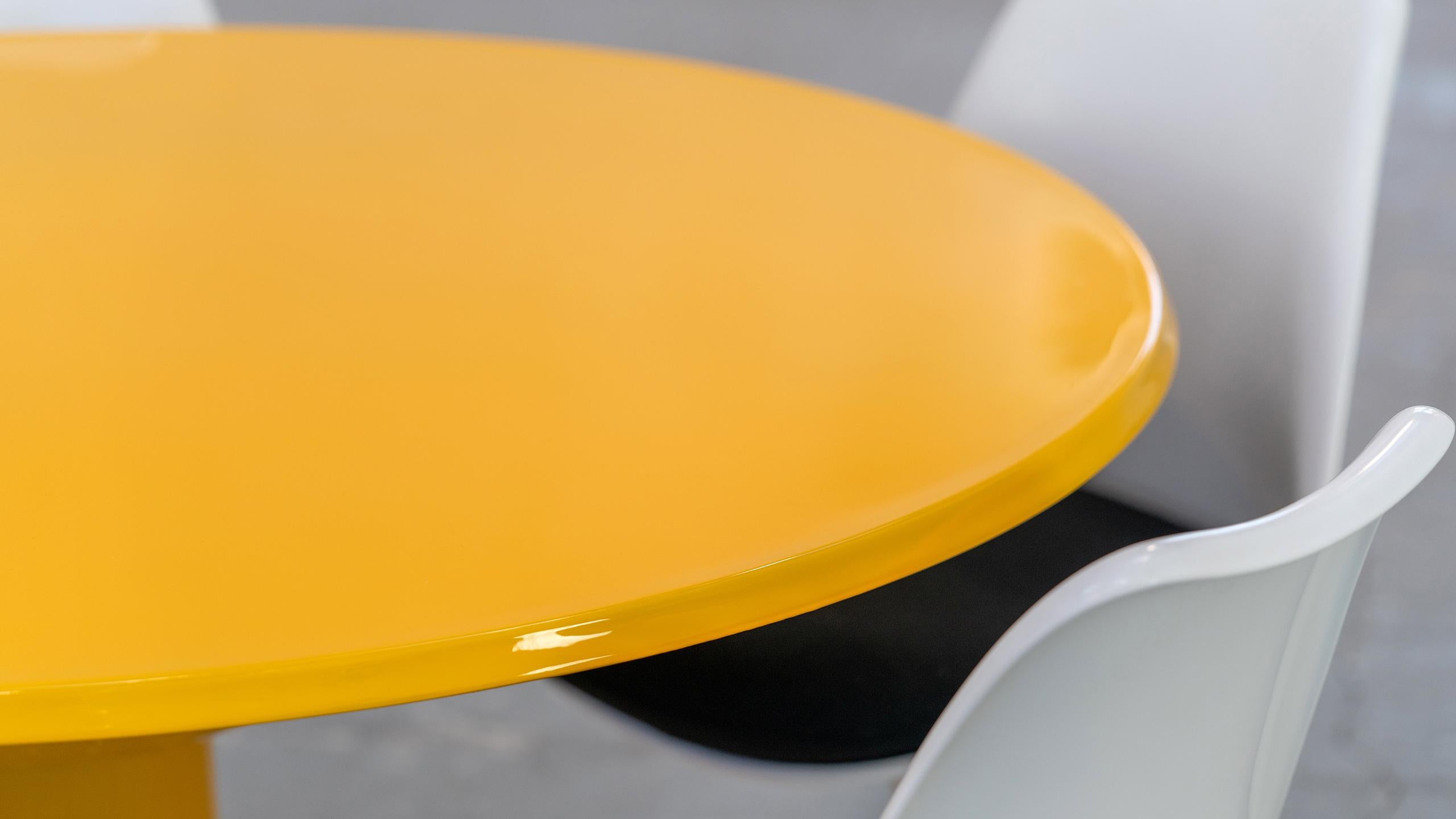 Mesa de comedor Otto Zapf 1967 by Zapfmöbel, Alemania en amarillo Mid Century Modern en venta 4