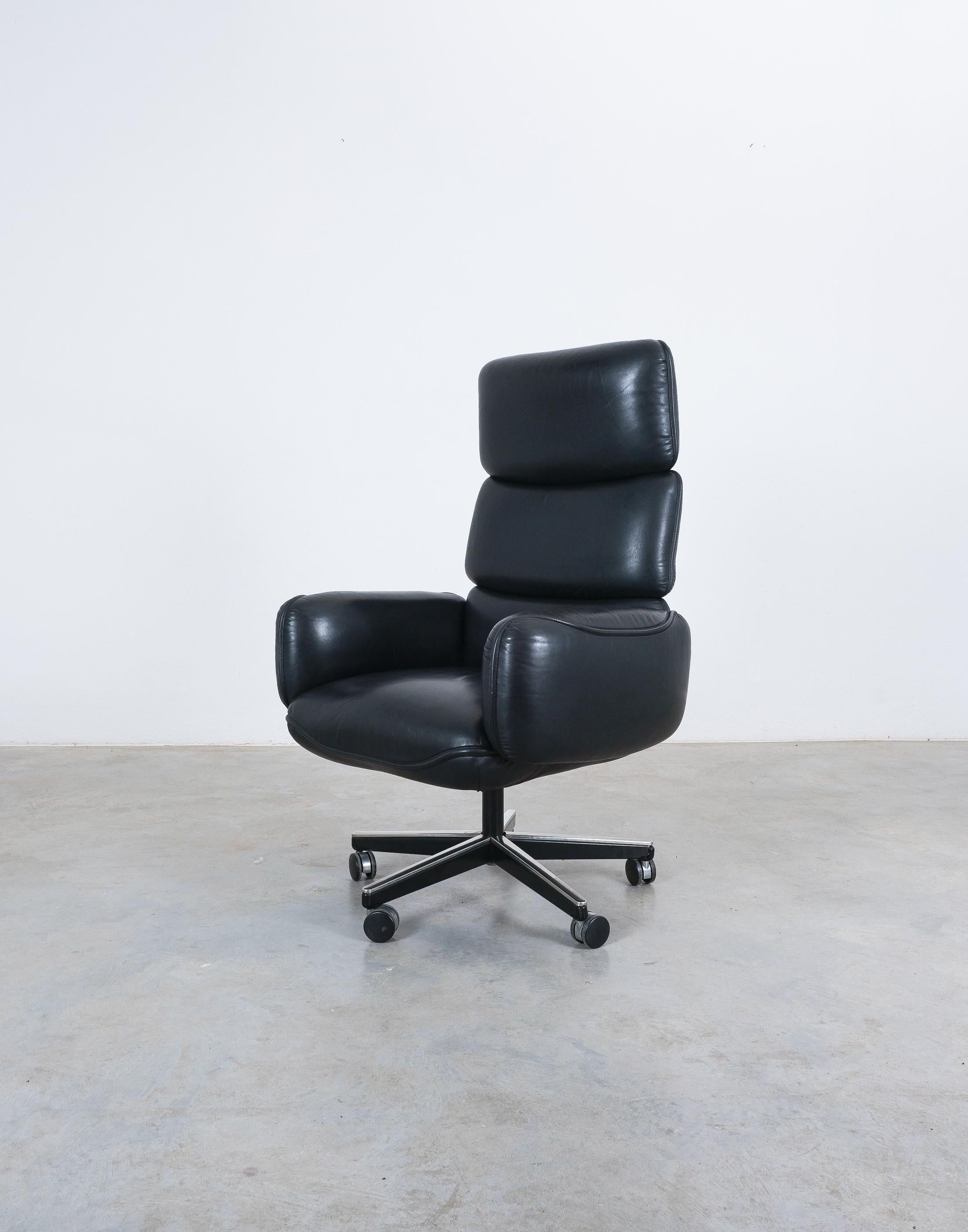 Otto Zapf Para Knoll Silla de escritorio de cuero con respaldo alto negro Teñido en venta