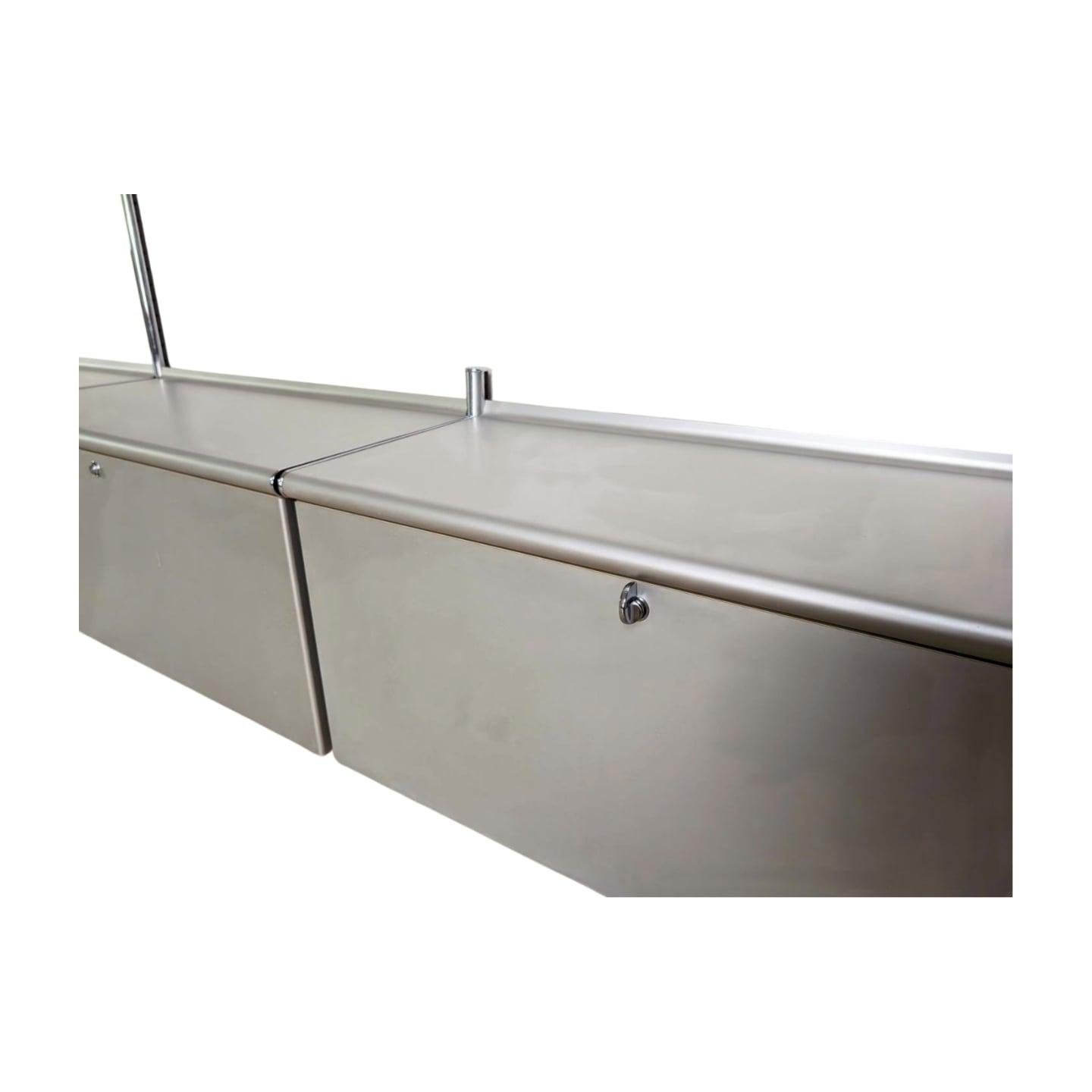 Otto Zapf Regalsystem Vitra Vieler Wingset Wandregal Aluminium État moyen - En vente à Berlin, DE