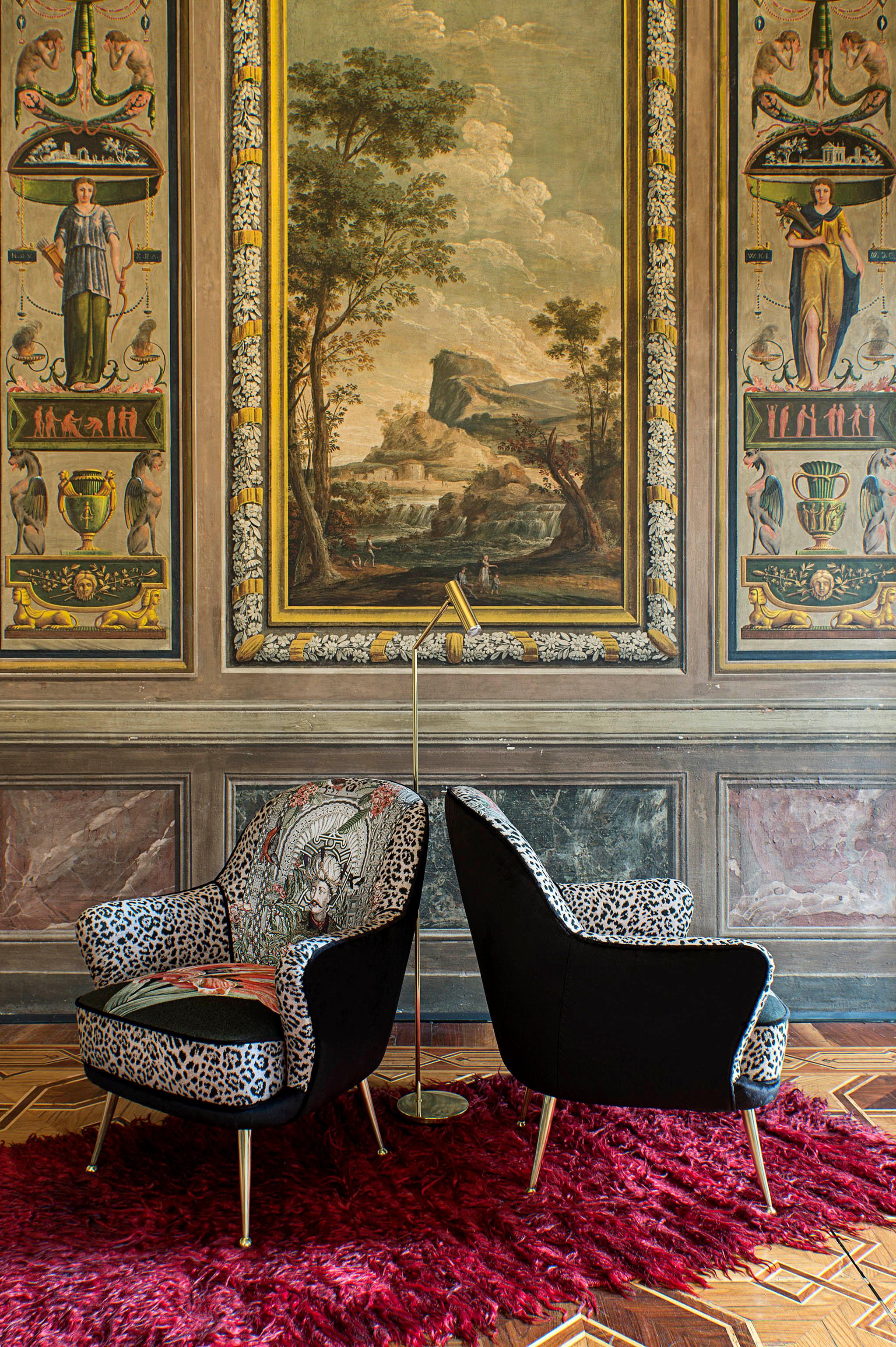 Italienischer Sessel im Mid-Century-Stil aus der Mitte des Jahrhunderts mit Messingbeinen 1