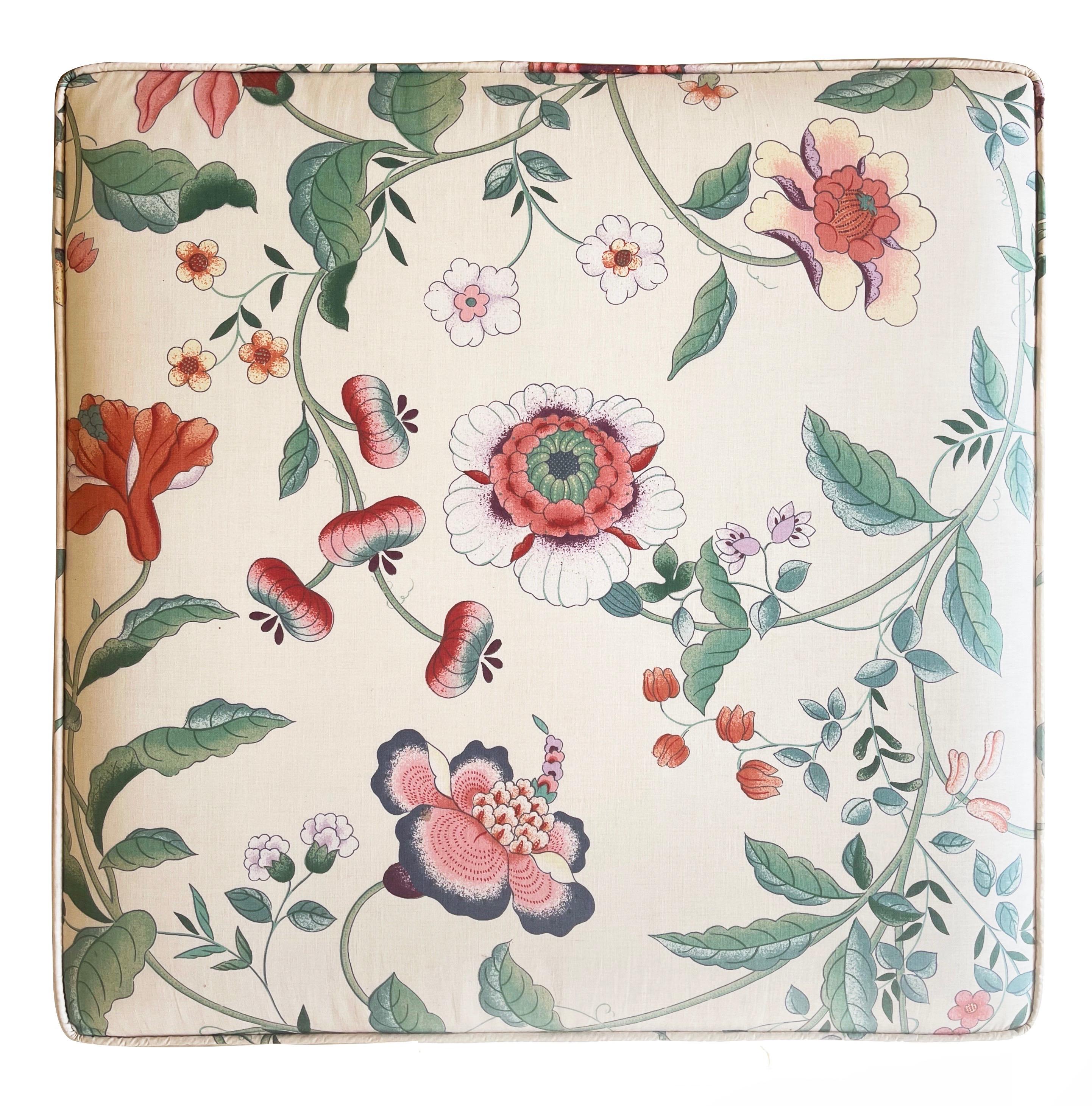 Hollywood Regency Ottomane de Patrick Frey des années 1980, tapisserie de style campagnard français, Paris en vente