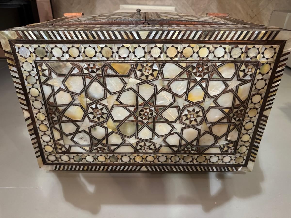 Early 20th Century Ottoman Cabinet in Mother-of-pearl Inlay, Syria, circa 1920