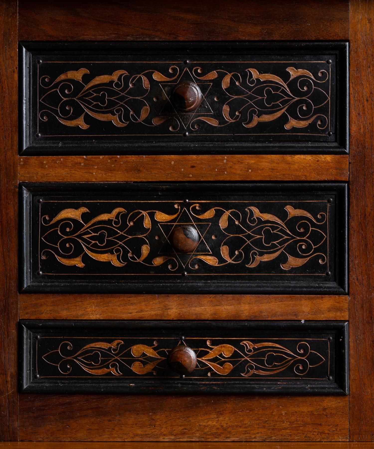 Ottoman Empire Desk, Turkey, circa 1895 In Good Condition In Culver City, CA