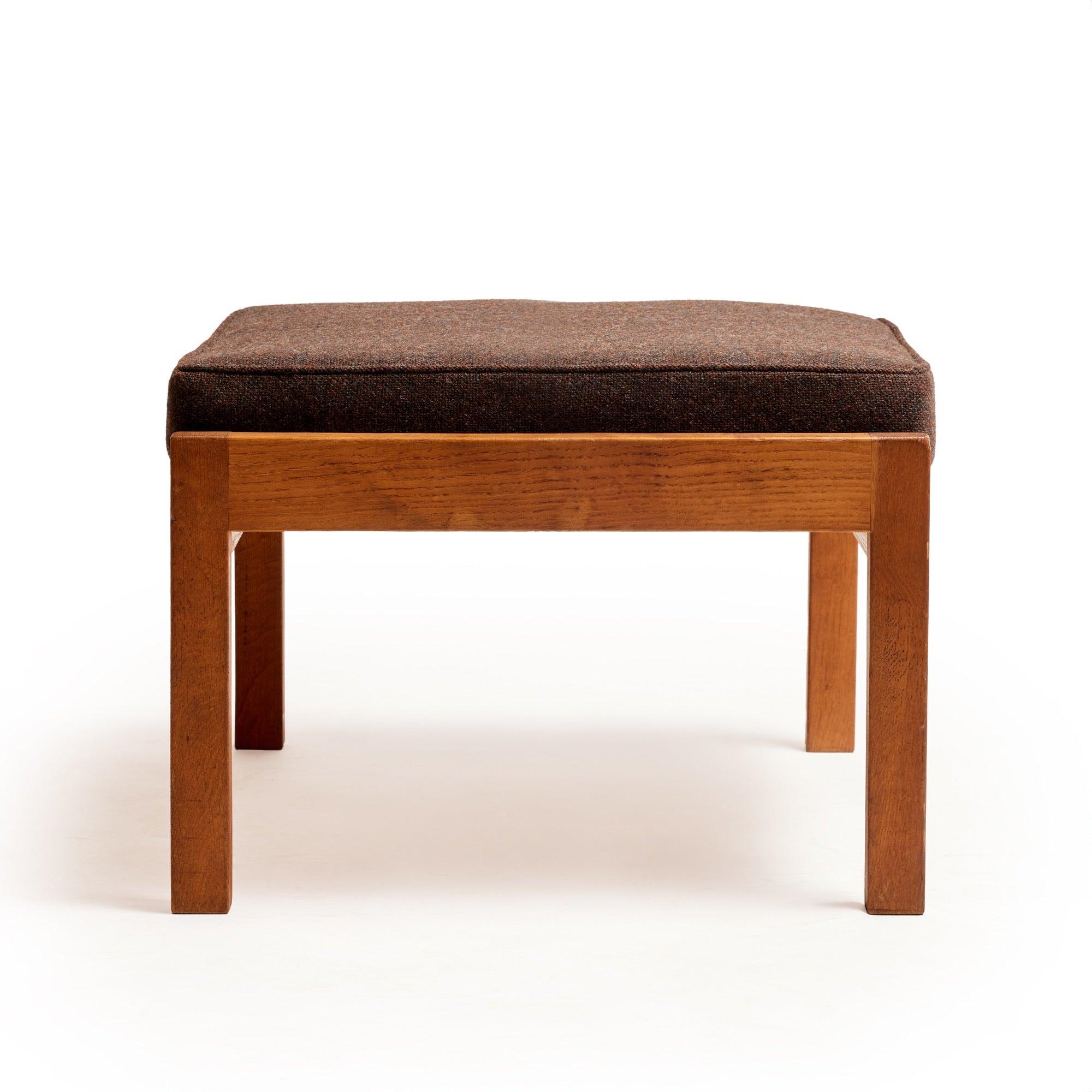 Danois Ottomane de Hans J. Wegner pour A.P. Volé en vente