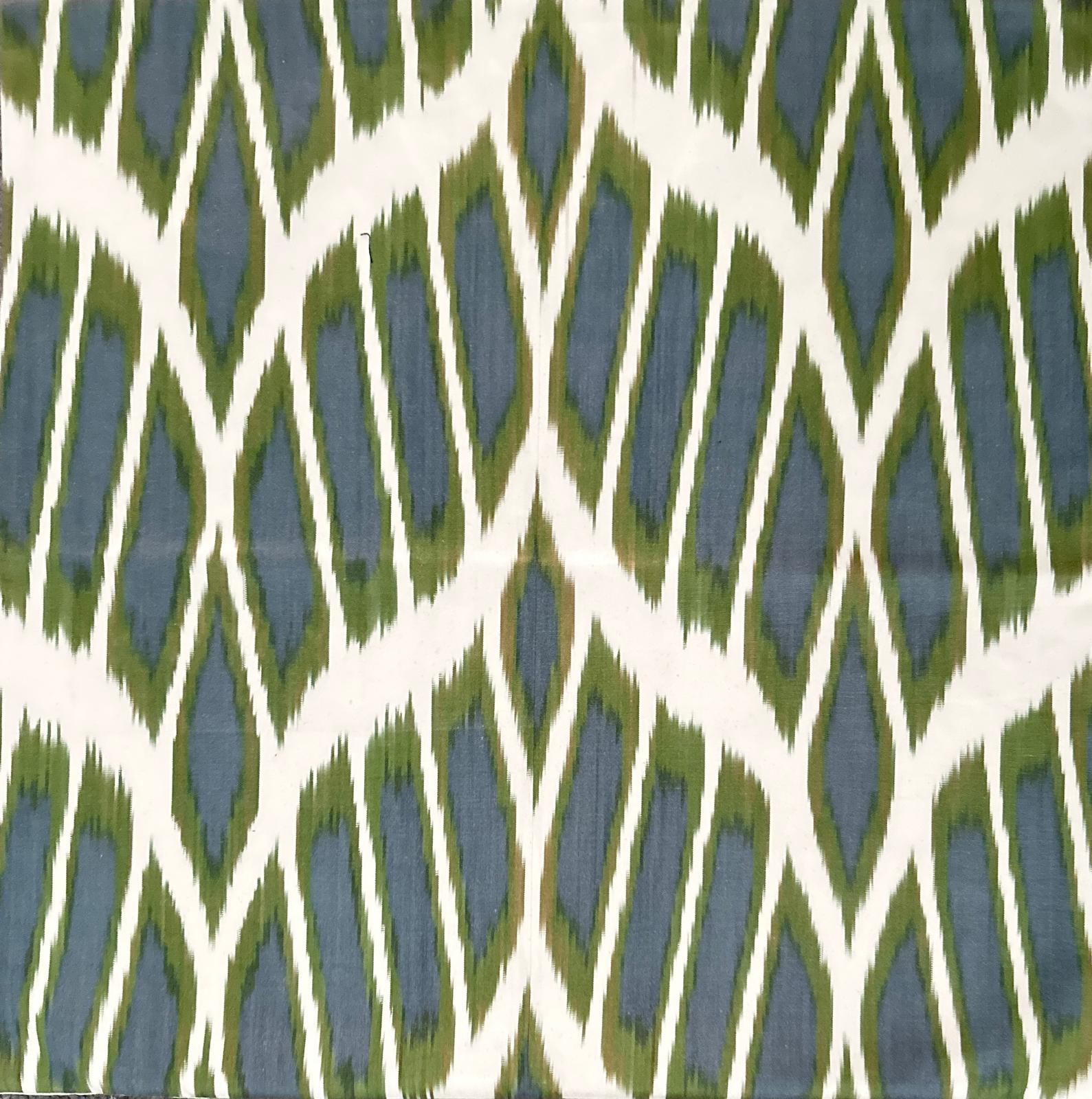 Suzani Cuscino ricamato a mano in seta Greene & Greene Greene & Greene in vendita