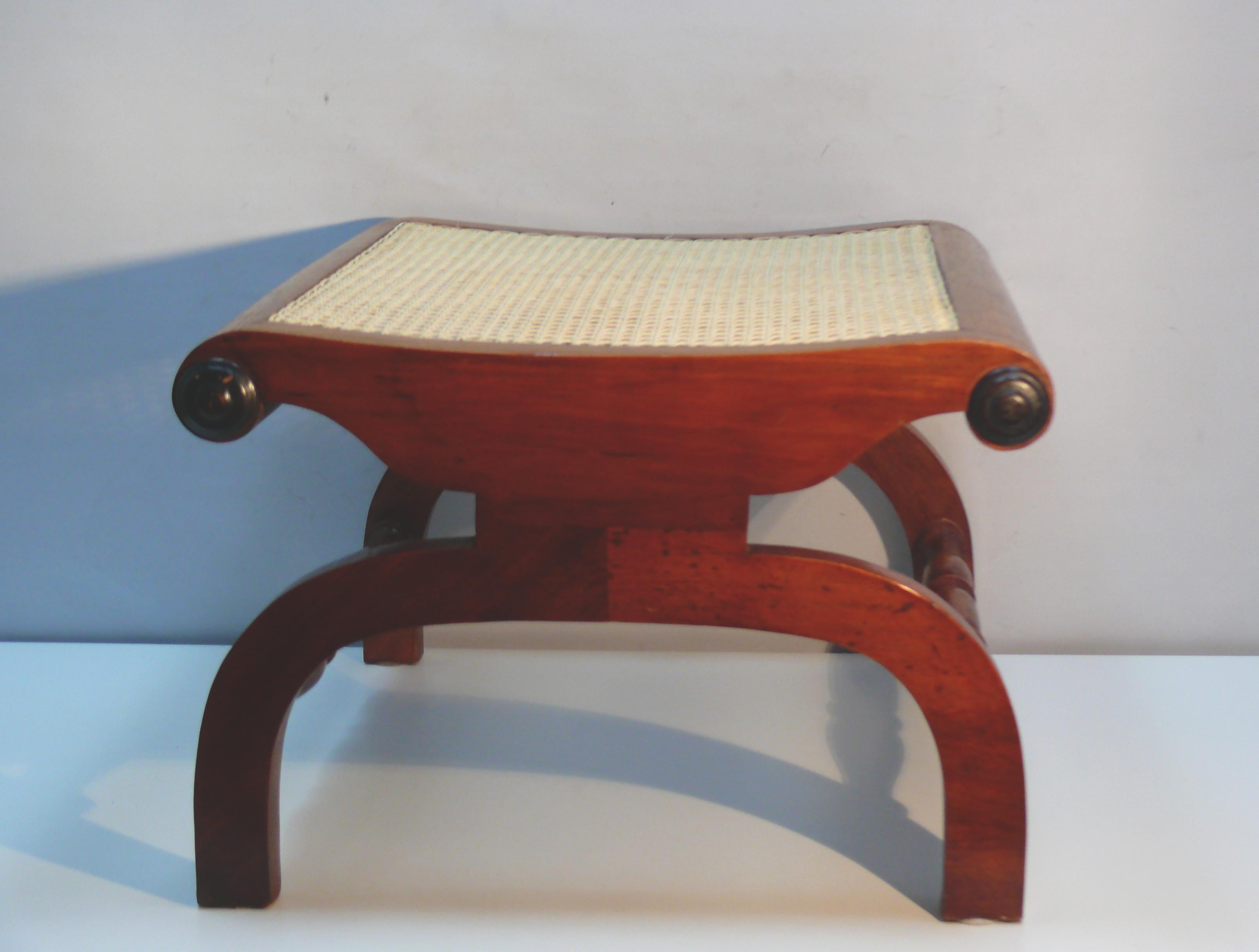 Colonial britannique Ottoman in English colonial style made of solid teak wood, mid century en vente