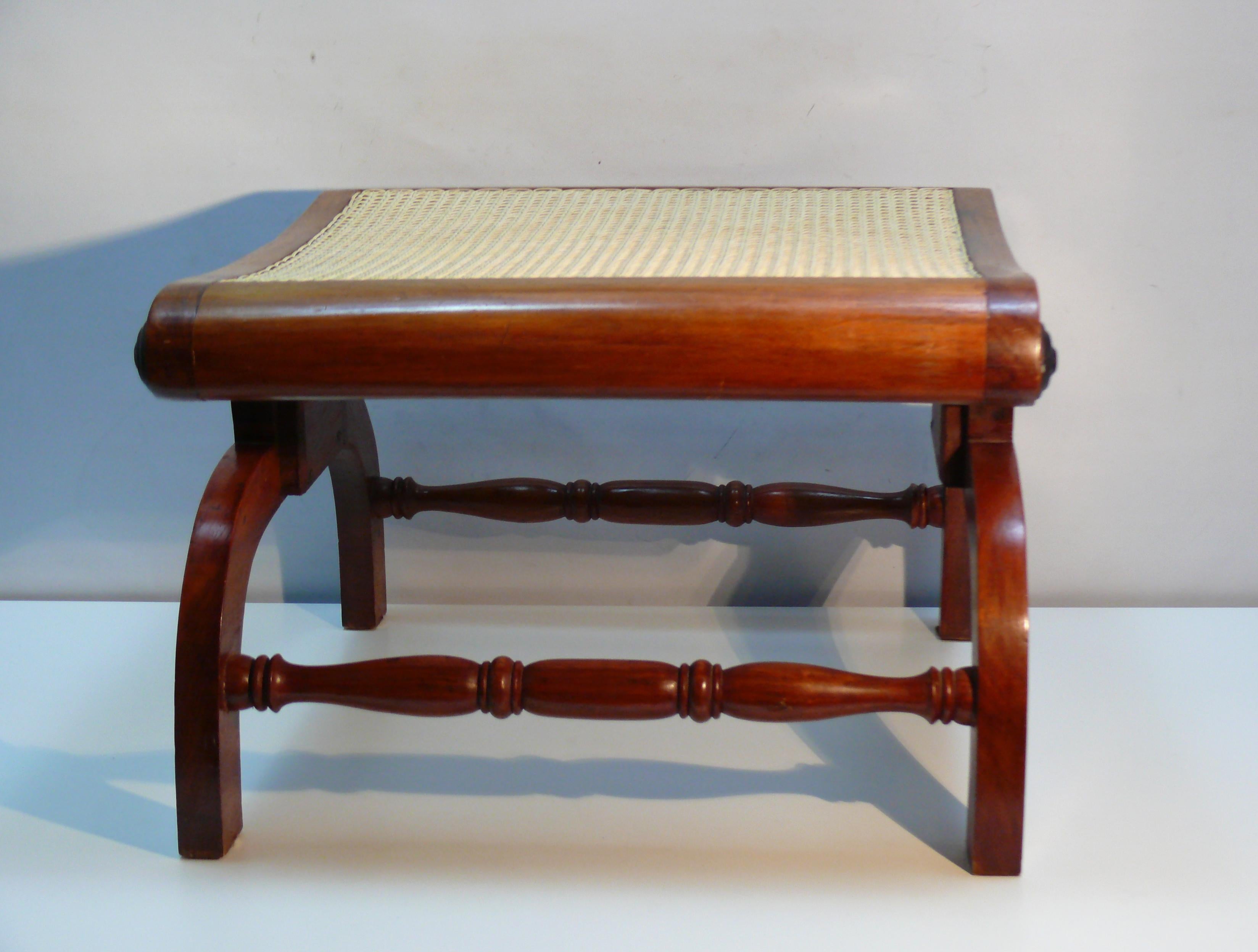 Inconnu Ottoman in English colonial style made of solid teak wood, mid century en vente