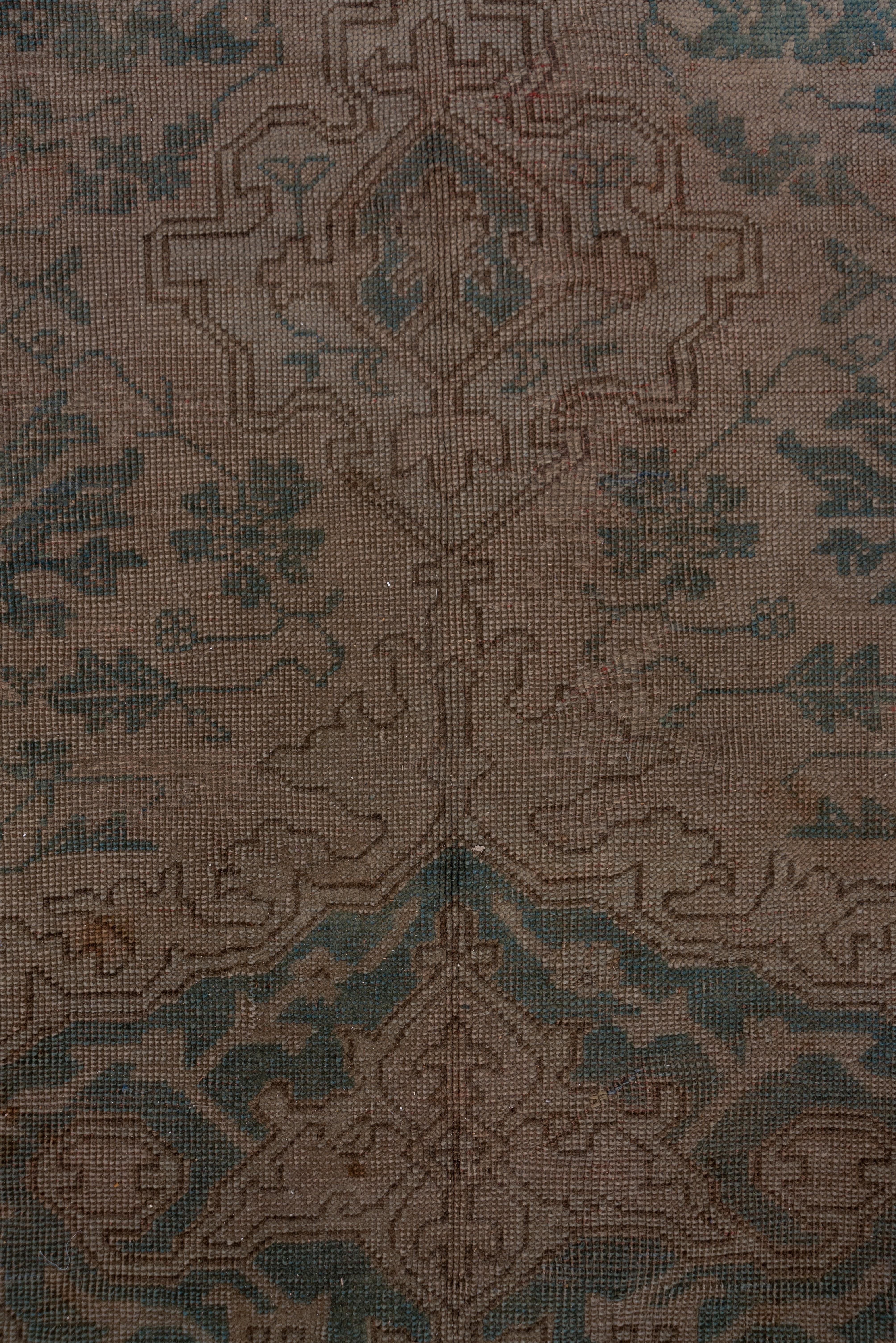 Antique Green Oushak Carpet, Circa 1910s For Sale 2
