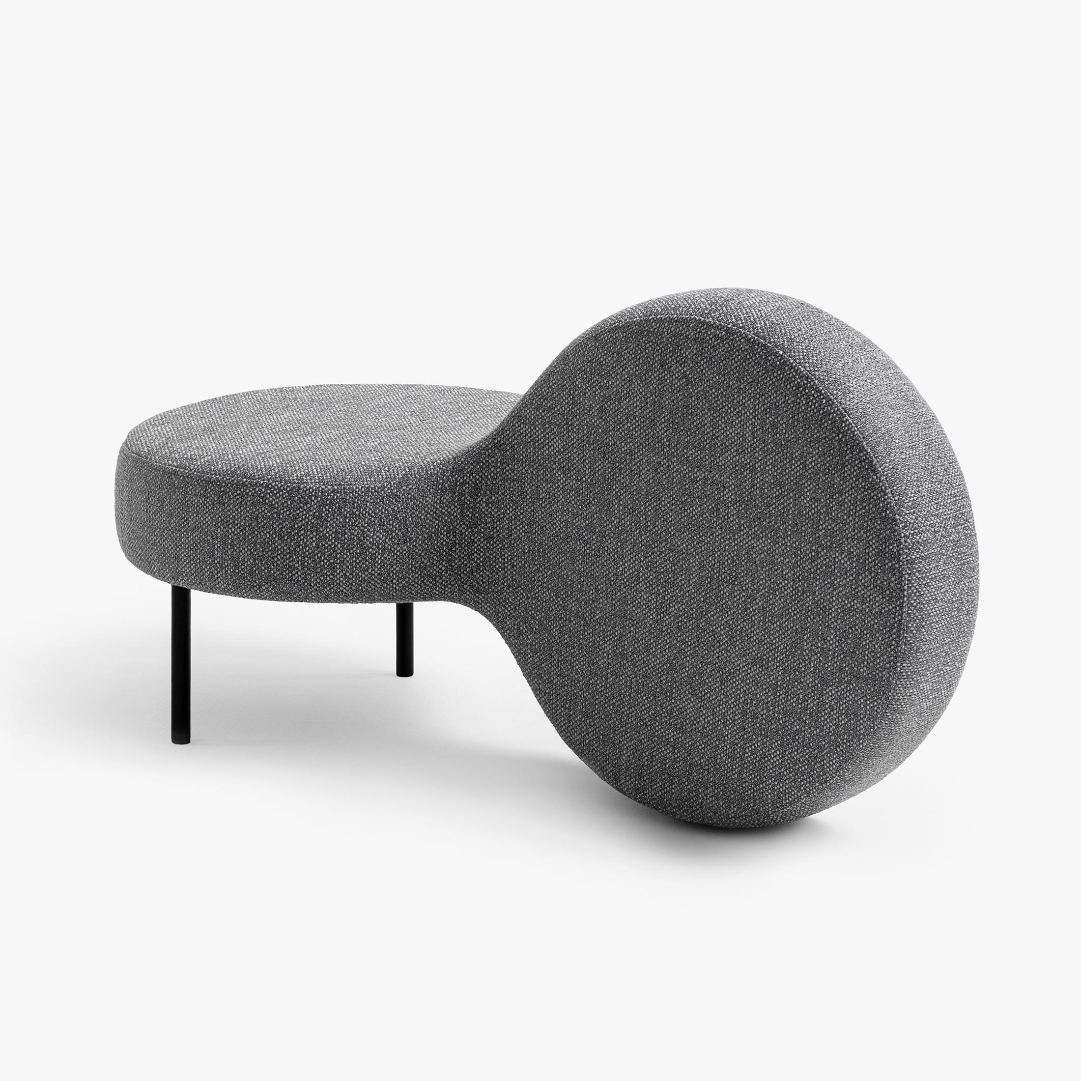 Otomana Loop en Tejido Bouclé de WOO - Diseño Moderno y Máxima Comodidad

La Otomana Loop es una sorprendente combinación de diseño contemporáneo y practicidad cotidiana. Su forma de bucle continuo crea una presencia única y escultural,