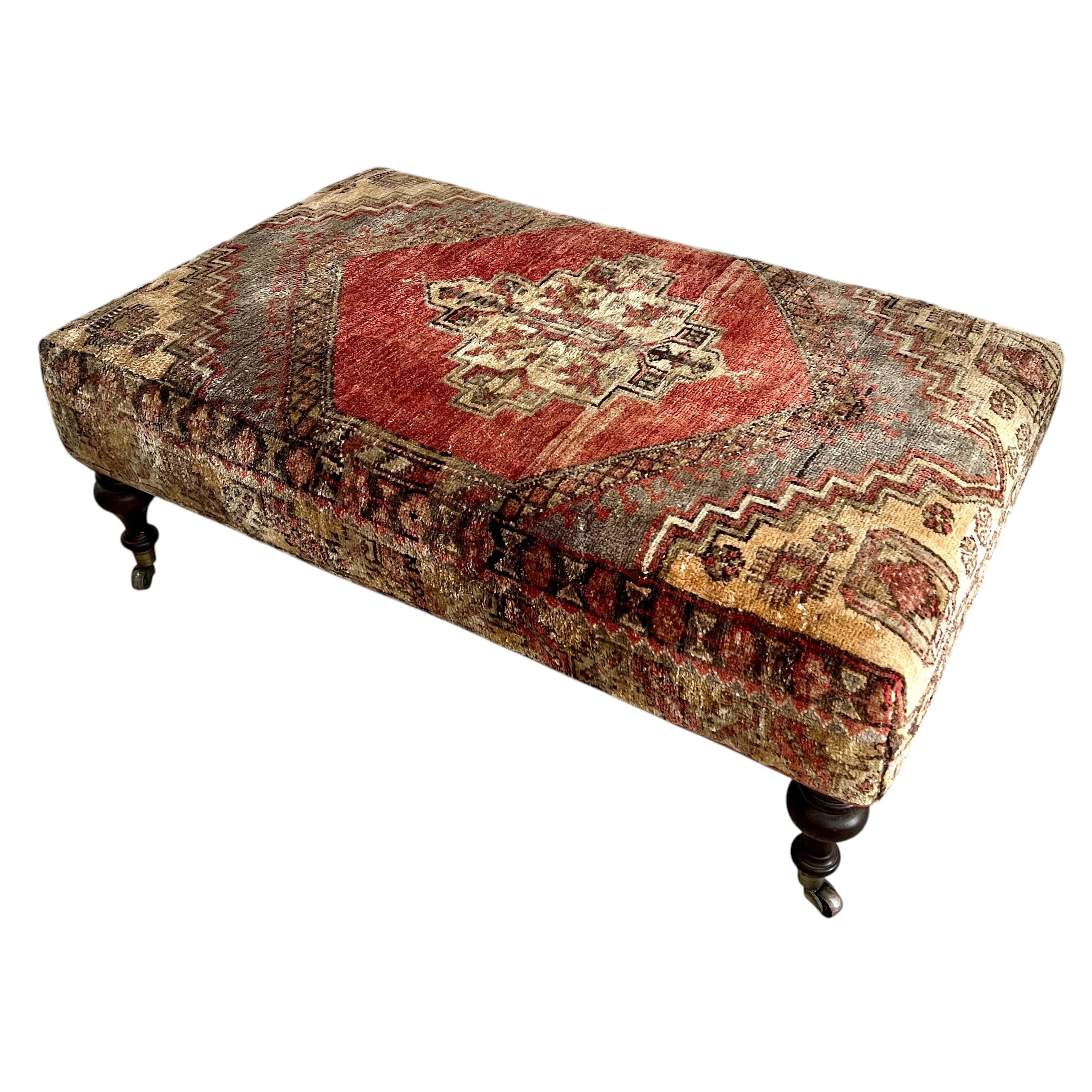 What is the difference between an ottoman and a pouf?