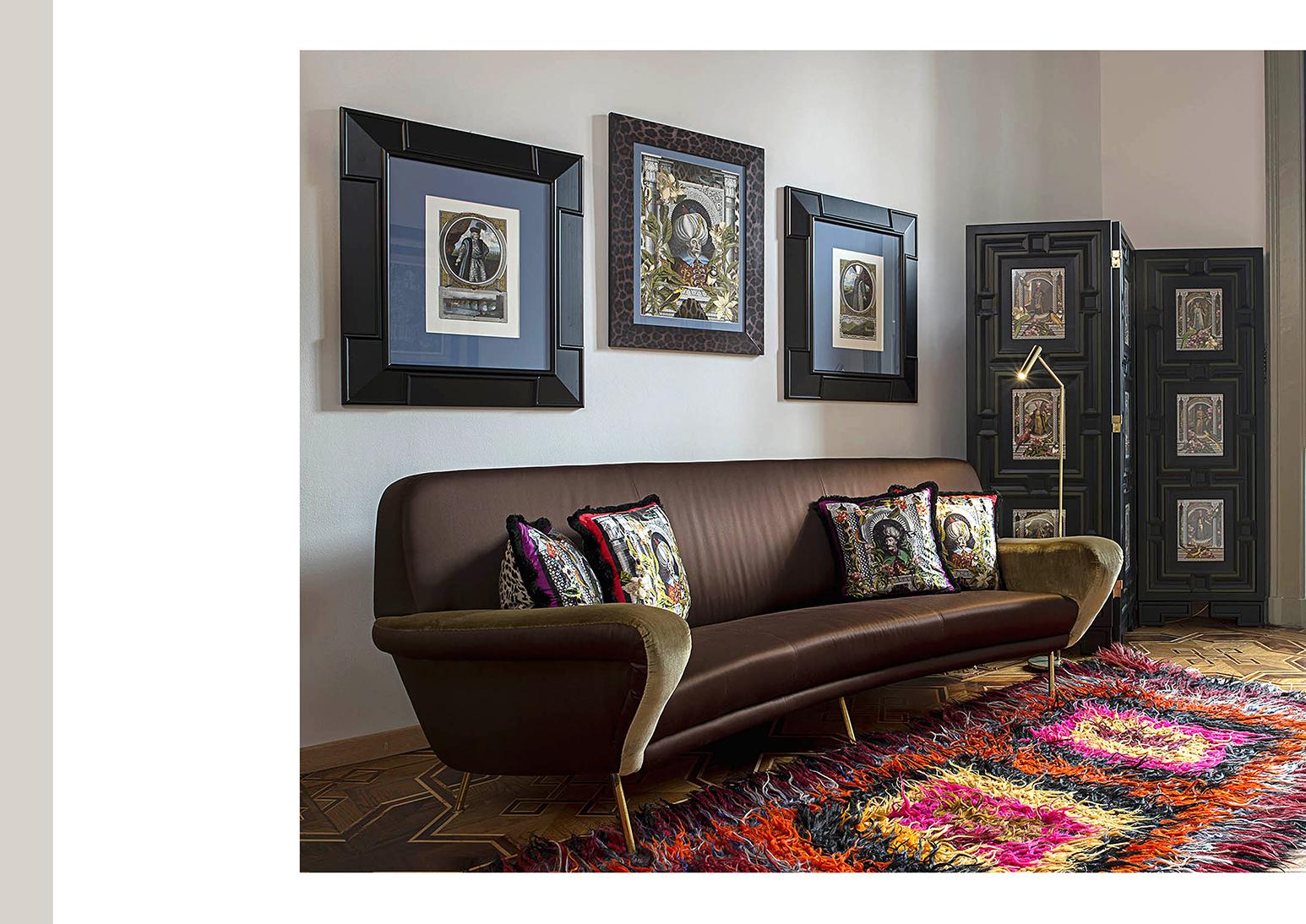 Hand-Crafted Italian Contemporary Gliceé Ottoman Print n.1 with Black Laquered Wood Frame For Sale