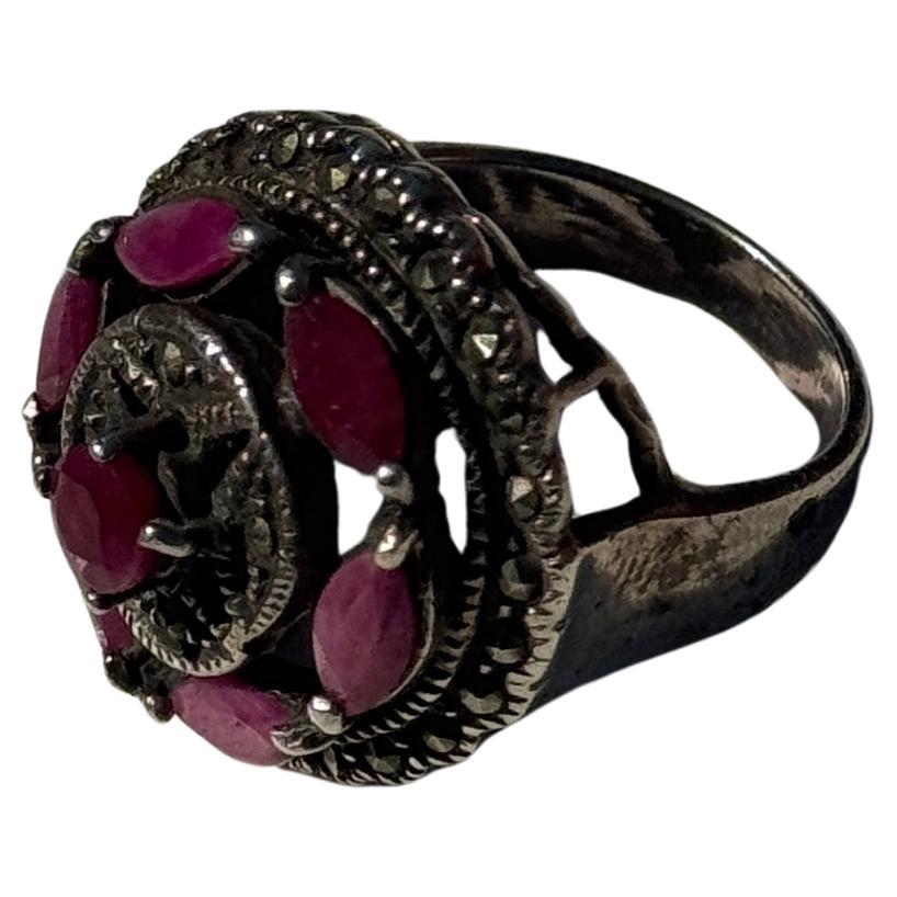 What is an aqeeq ring?