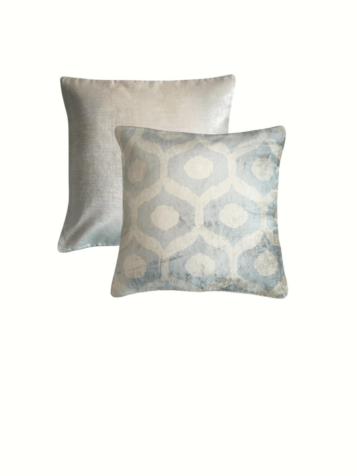 XXI secolo e contemporaneo Cuscino in velluto ottomano in seta tinto e tessuto a mano in vendita