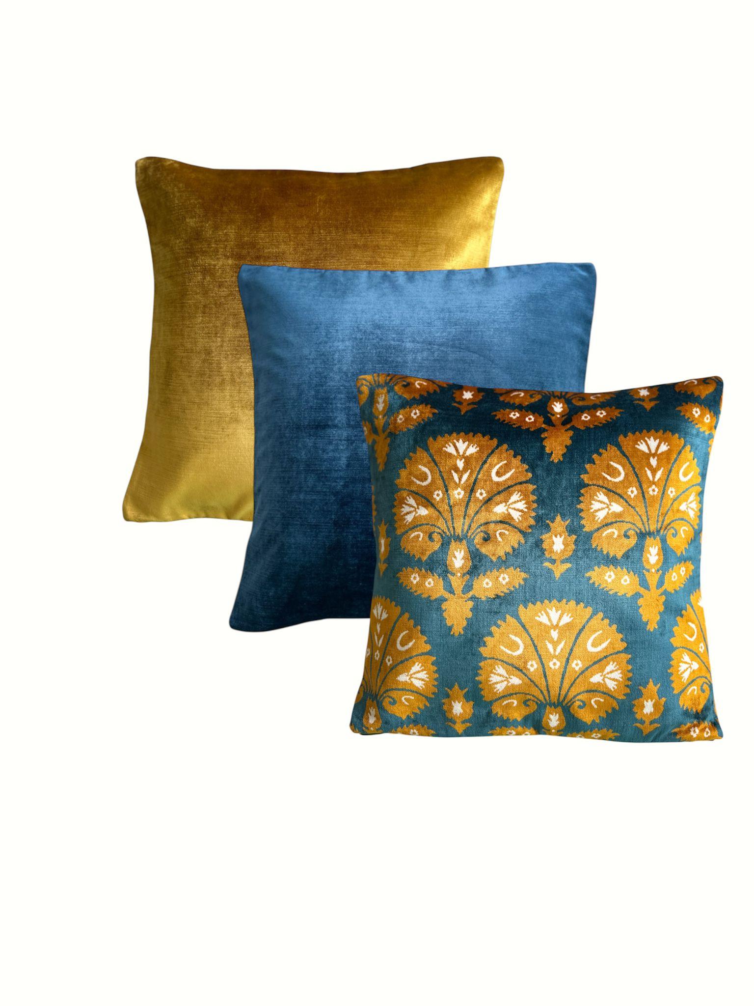 Hand-Woven Ottoman Silk Handwoven Velvet Carnation Cushion Cover For Sale