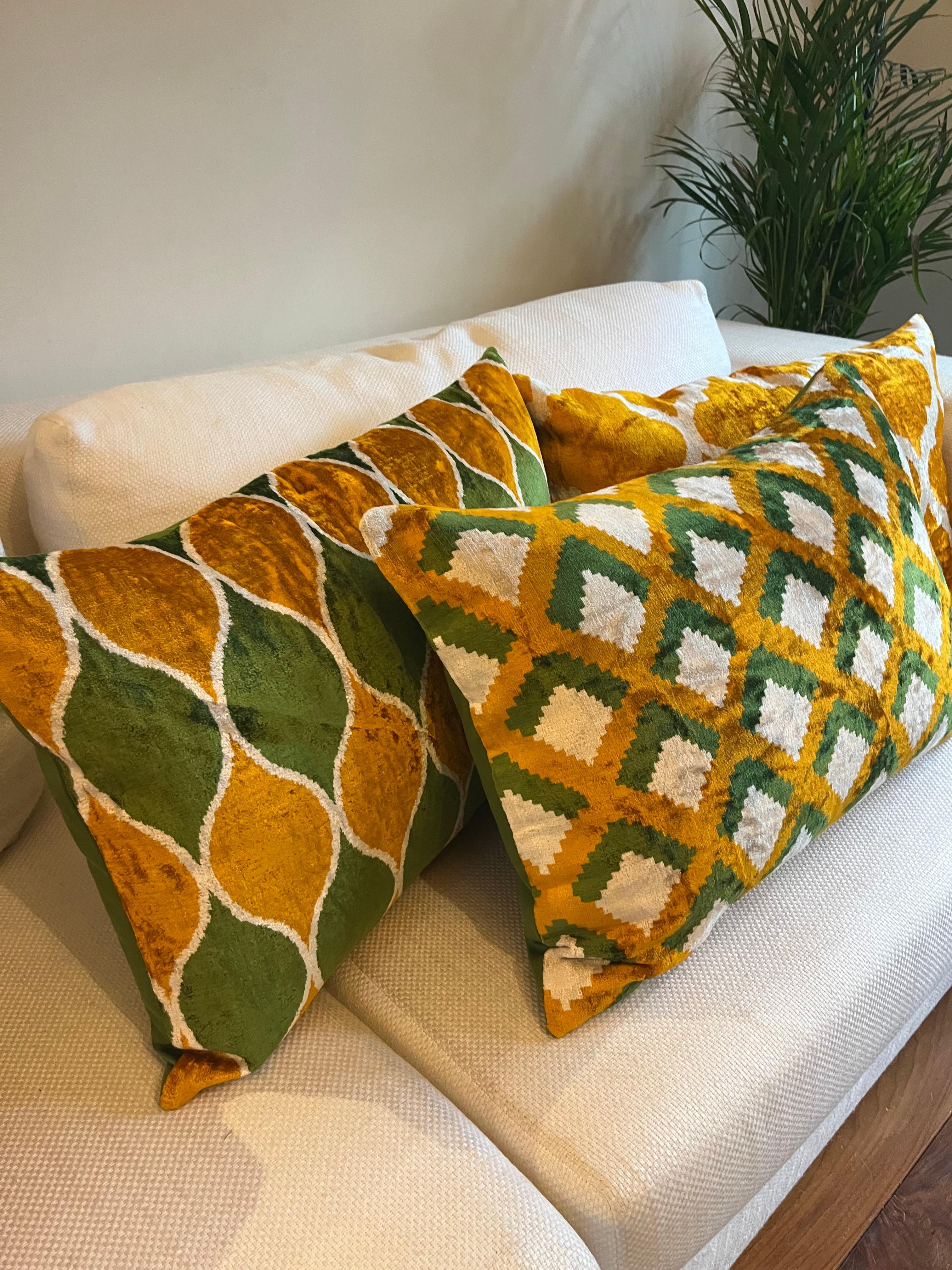 Turkish Ottoman Silk Handwoven Velvet Cushion For Sale
