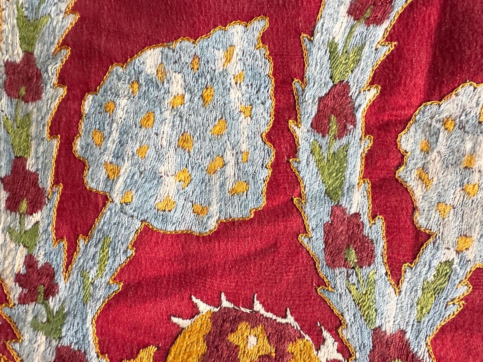 Fatto a mano Ottoman Silk Pomegranate Suzani Cushion with Hand-Dyed Ikat Back in vendita