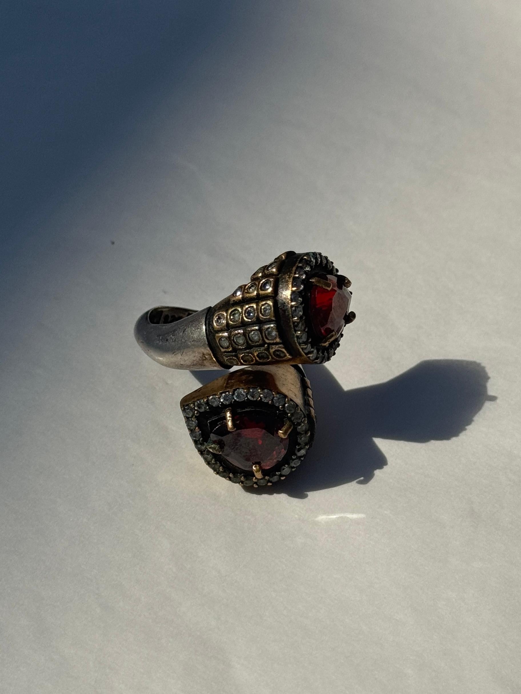 Sterlingsilberring im osmanischen Stil mit roten Steinen und Goldverzierung (Barock) im Angebot