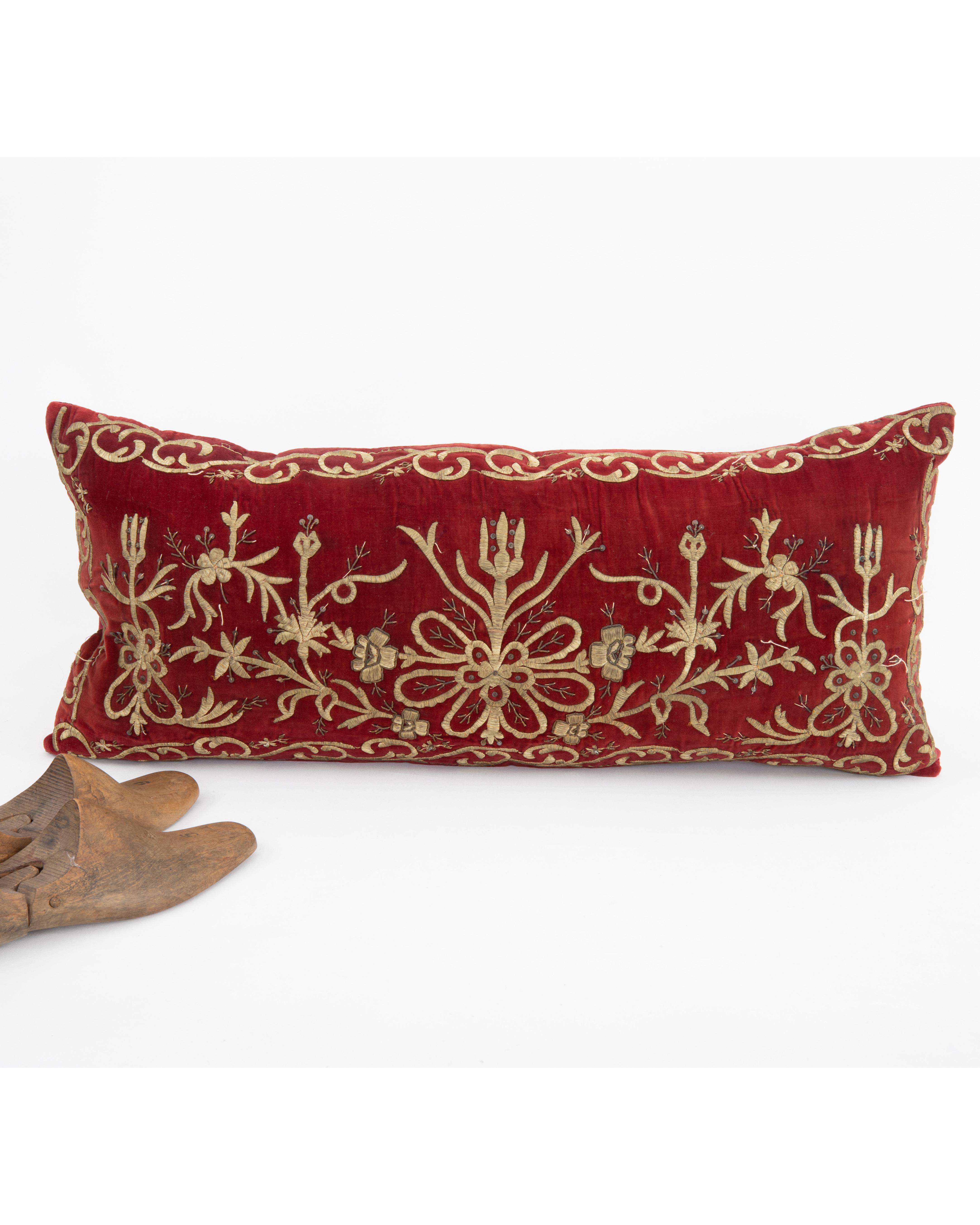 Ottoman / Turkish Pillow Cover in Sarma Technique, late 19th / Early 20th C. In Fair Condition For Sale In Istanbul, TR