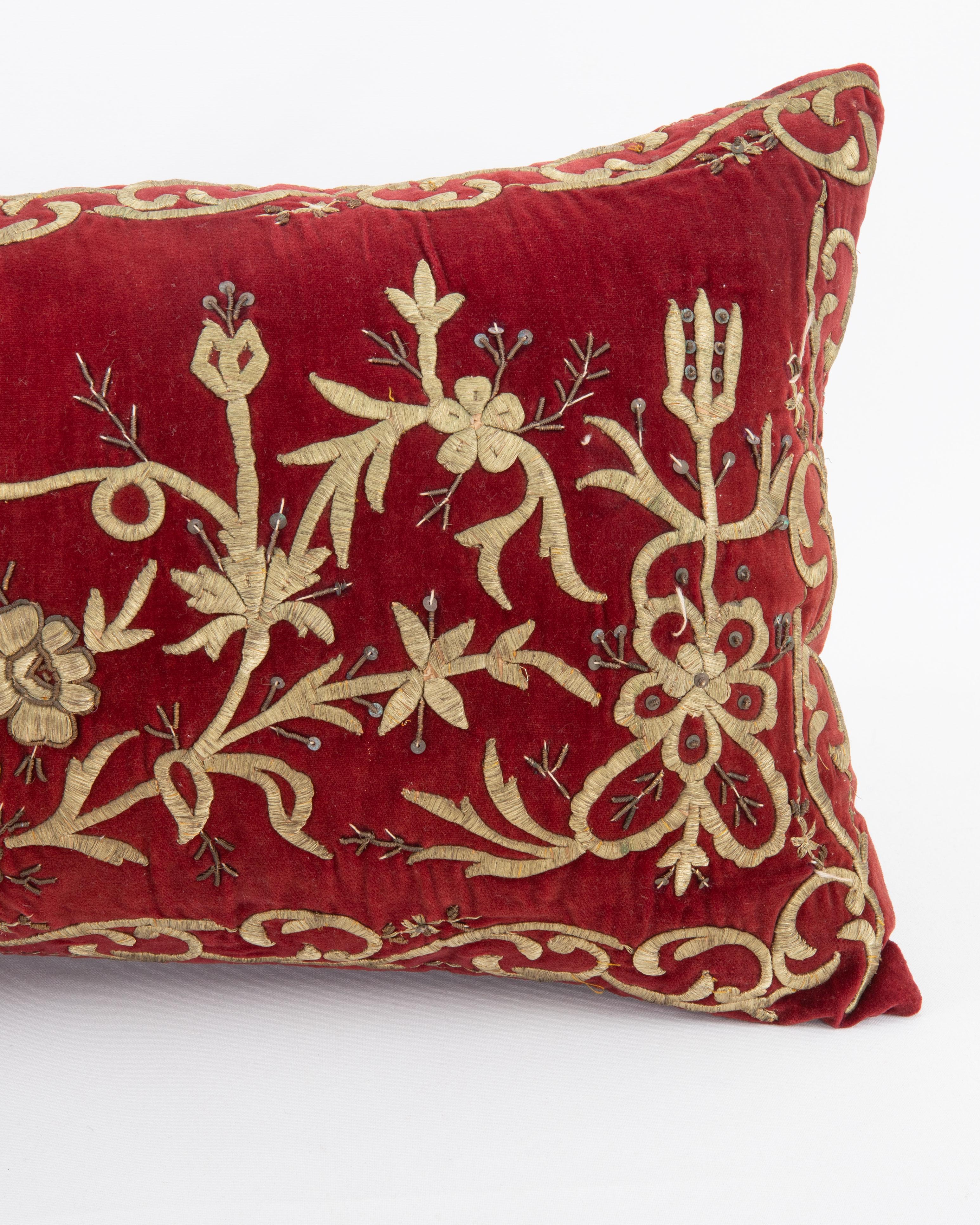 Ottoman / Turkish Pillow Cover in Sarma Technique, late 19th / Early 20th C. In Fair Condition For Sale In Istanbul, TR