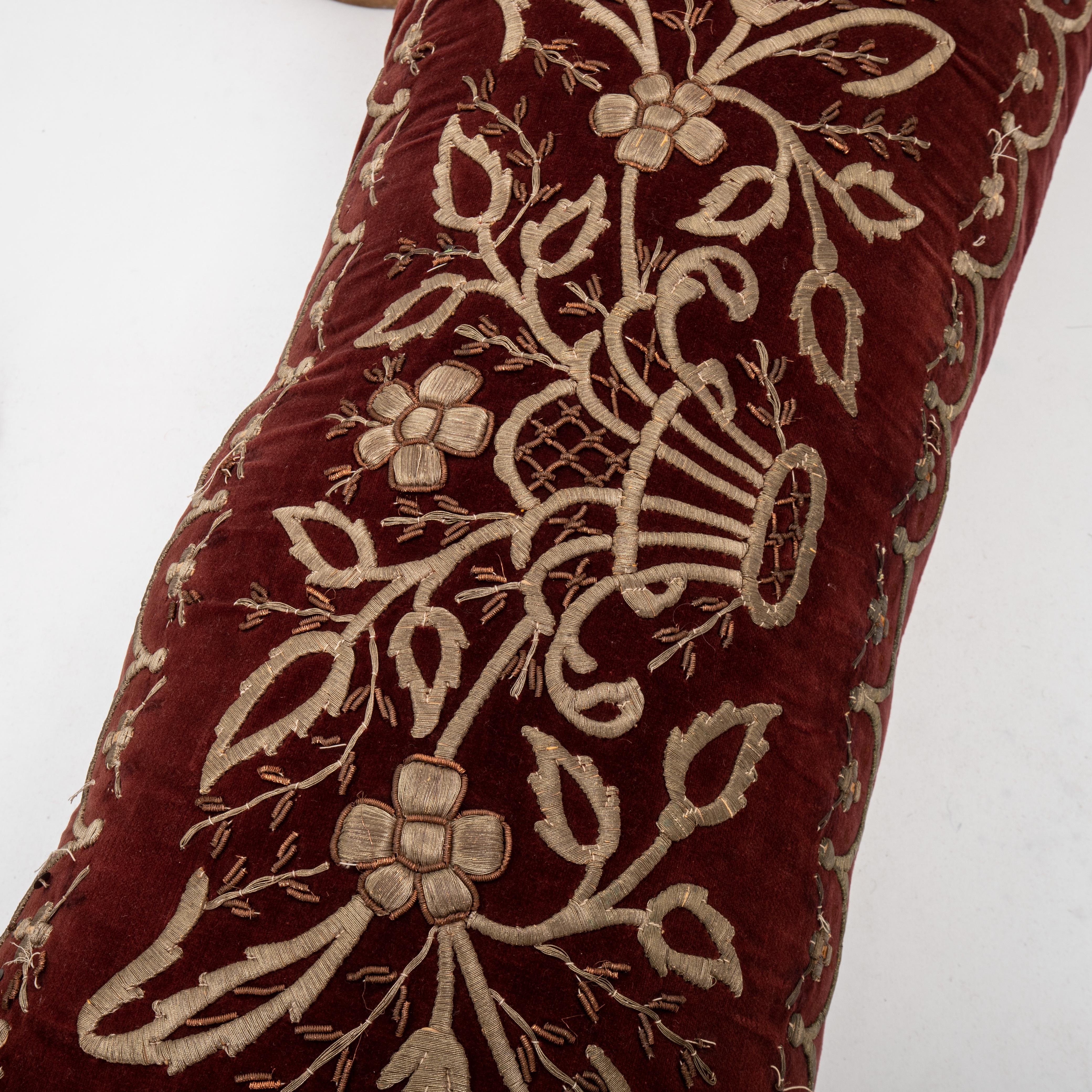 Fil métallisé Couvercle d'oreiller ottoman/turc en technique Sarma, fin du 19e / début du 20e siècle en vente