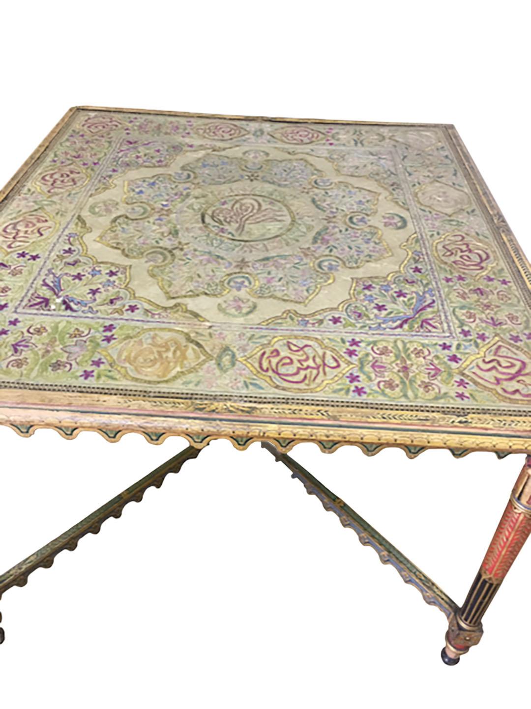 Türkischer Ottomane-Tisch mit Tughra-Monogramm (Europäisch) im Angebot