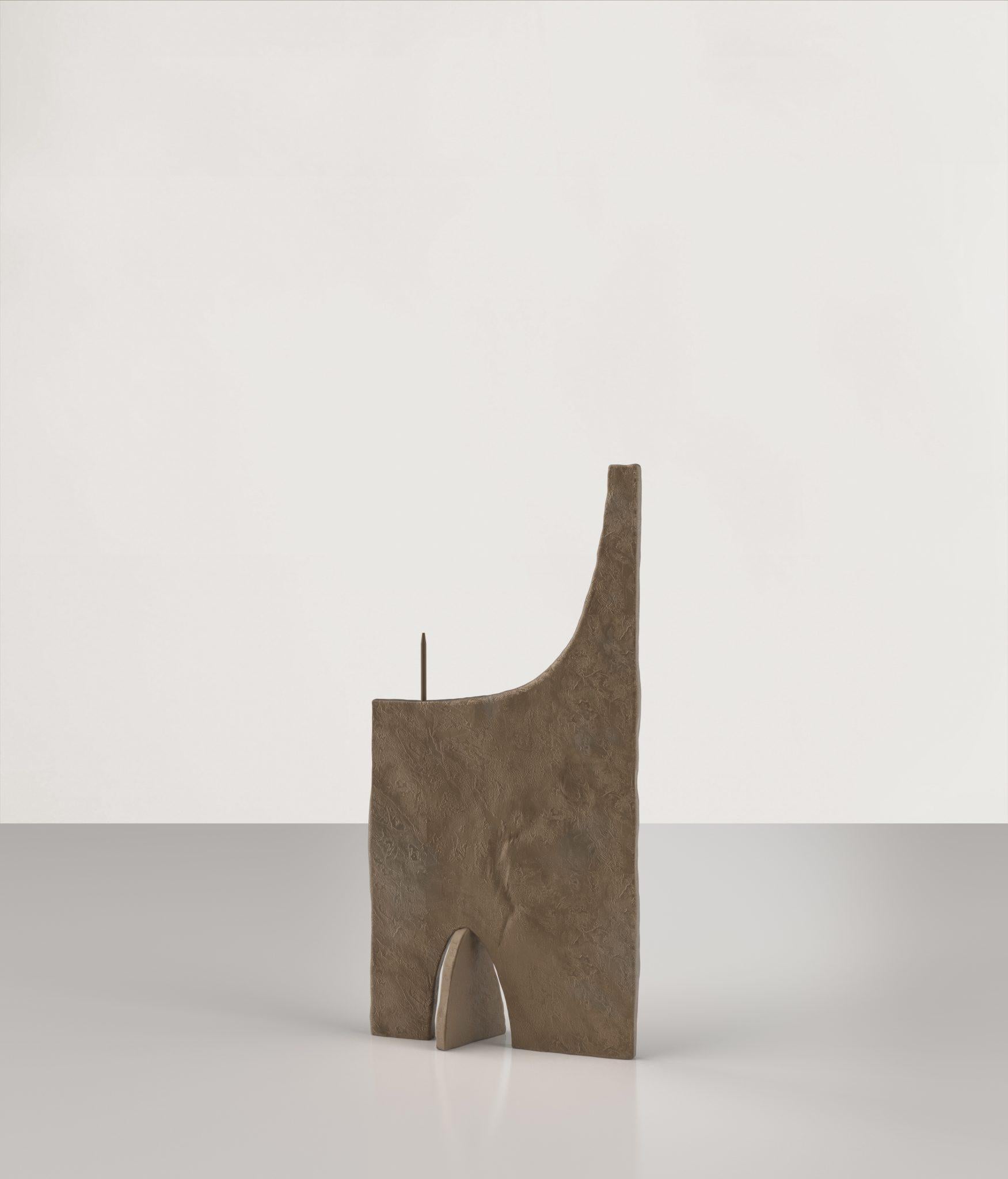Ouble V2 candleholder by Edizione Limitata
Limited Edition of 15 + 3 pieces. Signed and numbered.
Dimensions: D 3 x W 10 x H 21 cm.
Materials: Cast Bronze.

Edizione Limitata, that is to say “Limited Edition”, is a brand promoting and