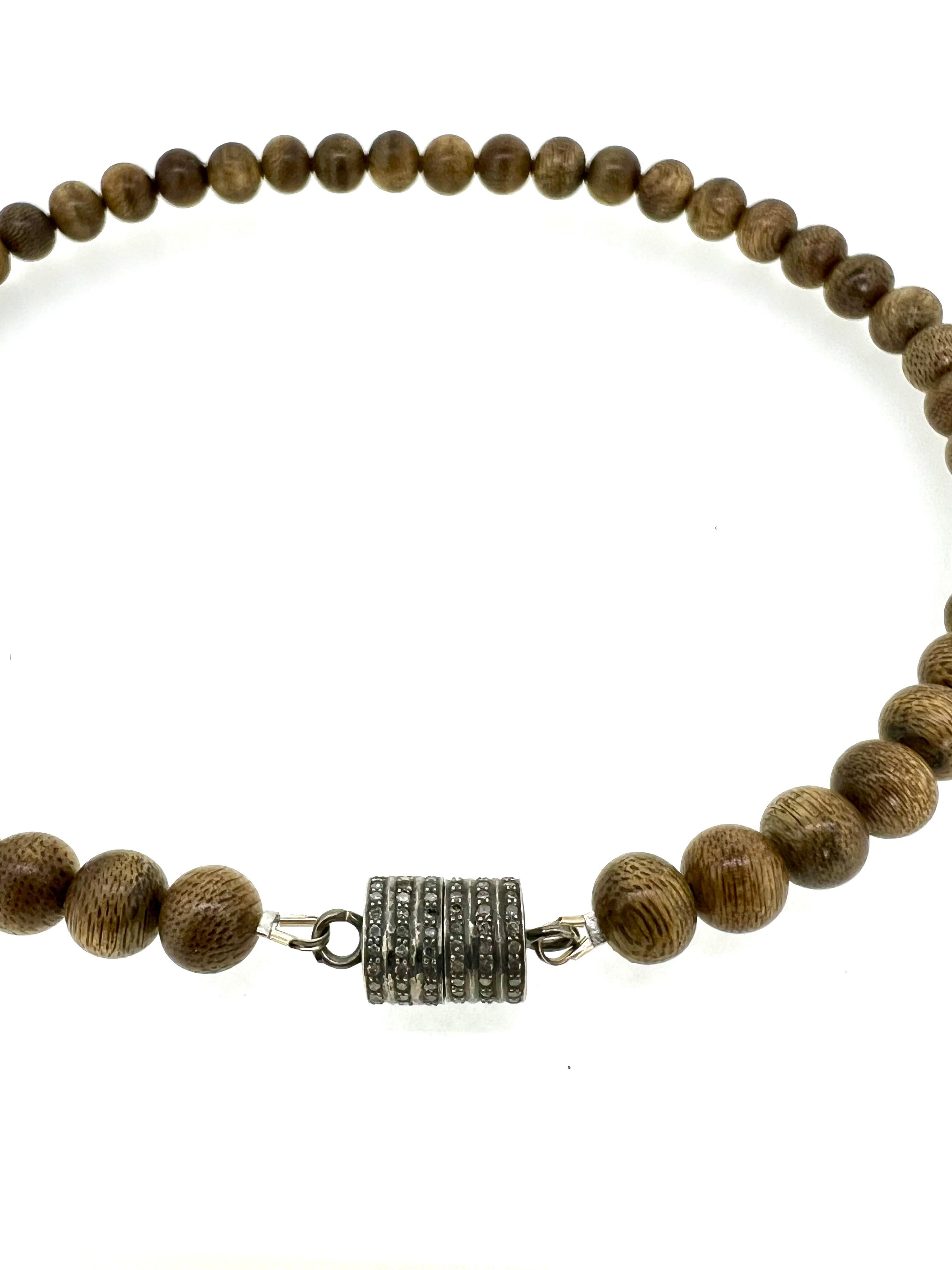Collana di perle di Wood Oud con chiusura magnetica con diamanti in argento In condizioni Nuovo in vendita a Boostedt, SH