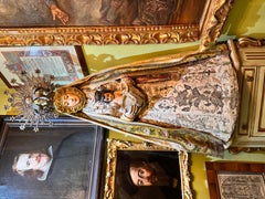 Nuestra Señora del Rocío, vestida de túnica, con el Niño y la Corona de Alpaca Peruana