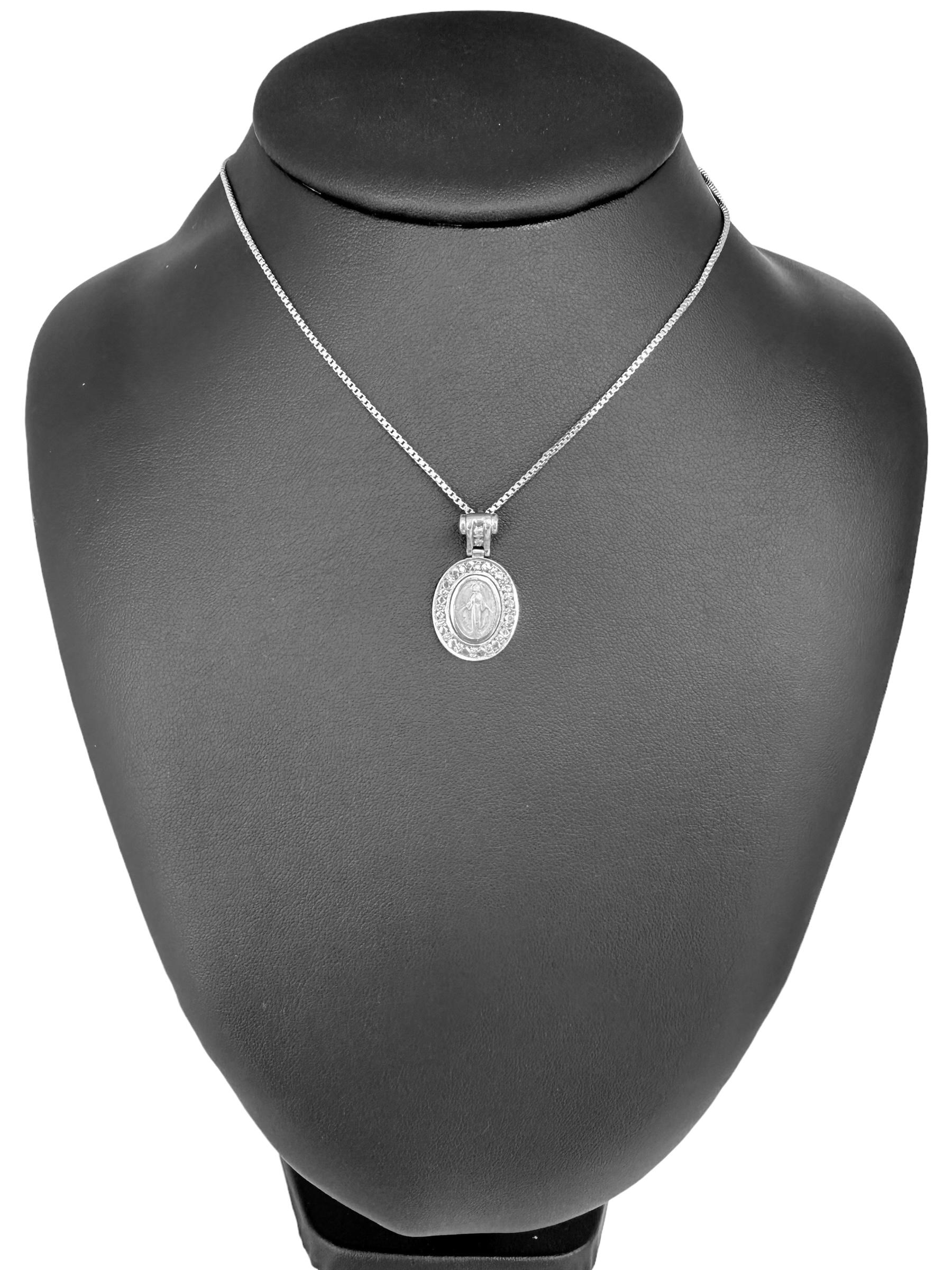 Our Lady of Graces Medal Pendant White Gold and Diamonds In Good Condition For Sale In Esch sur Alzette, Esch-sur-Alzette