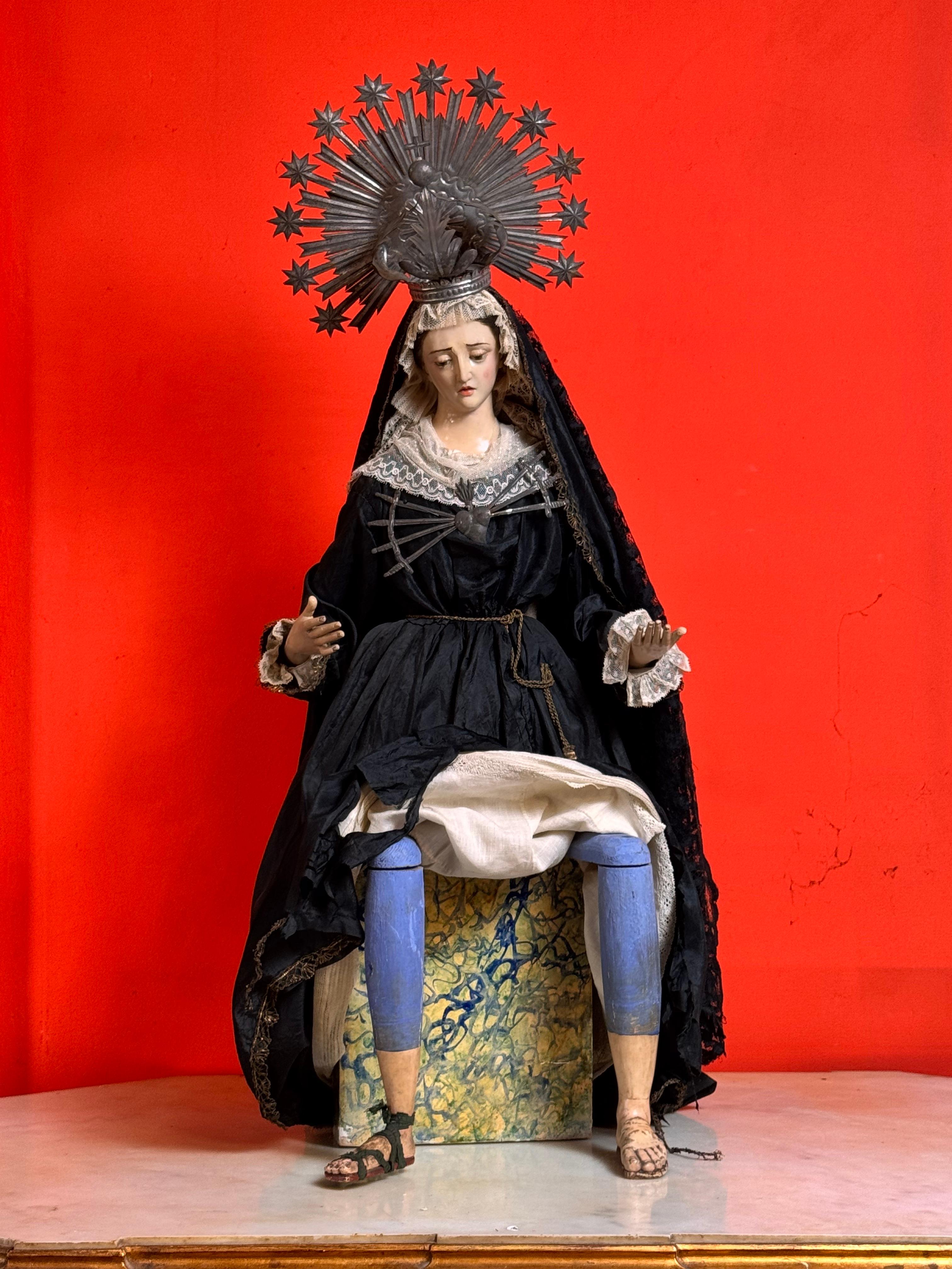 Spagnolo Our Lady of Sorrows, dressed in robes, 19th century. in vendita