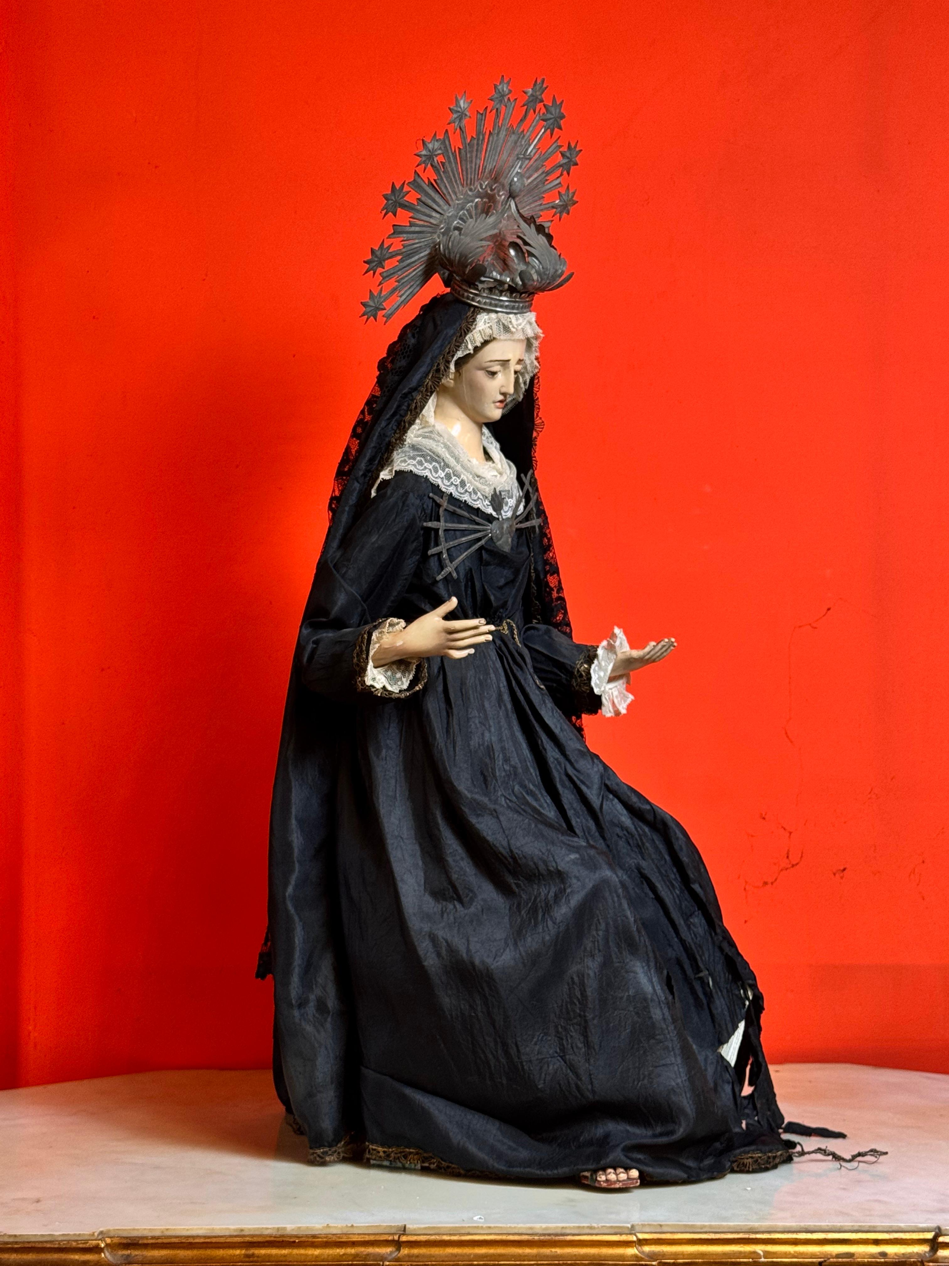Our Lady of Sorrows, dressed in robes, 19th century. In condizioni buone in vendita a Madrid, ES