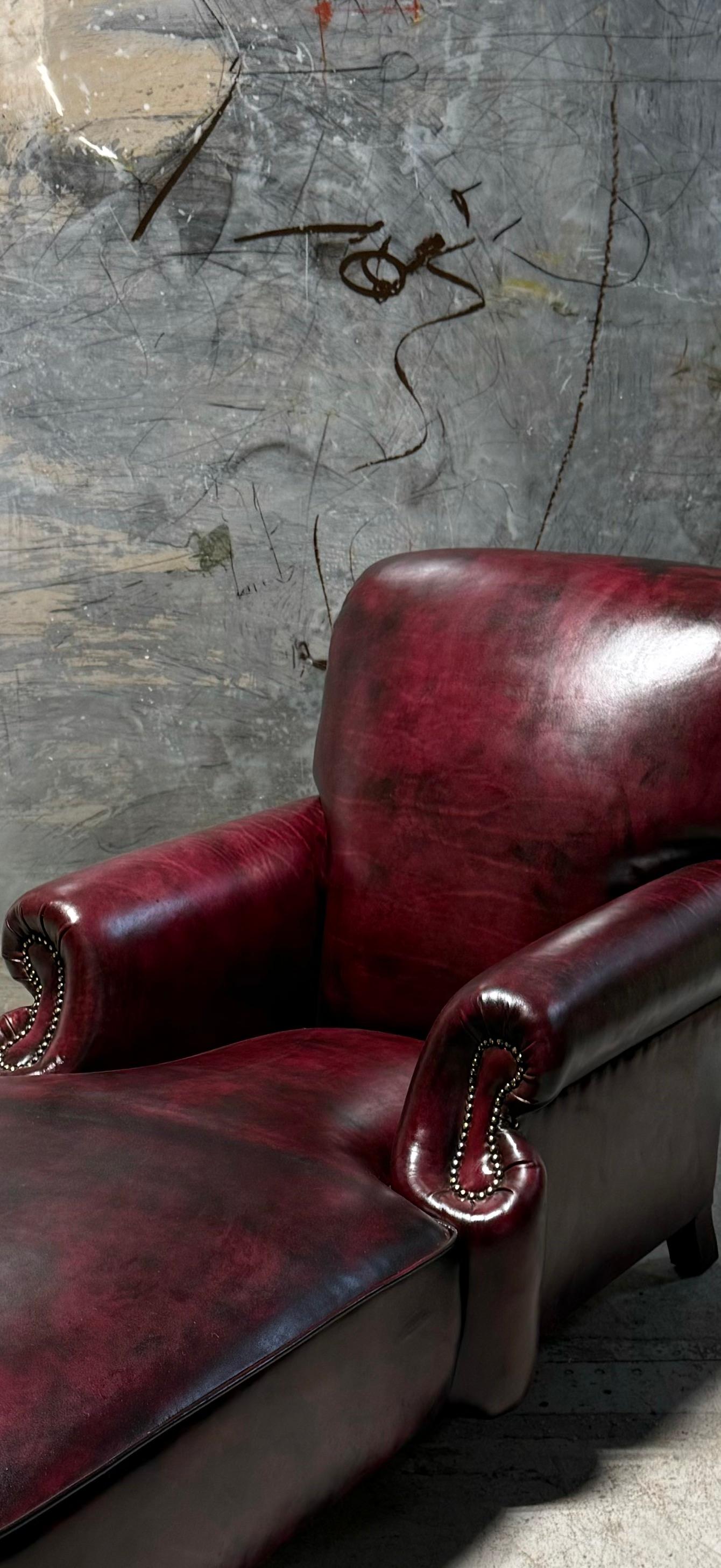 Contemporary Our Shelburne Daybed in Hand Dyed leathers For Sale