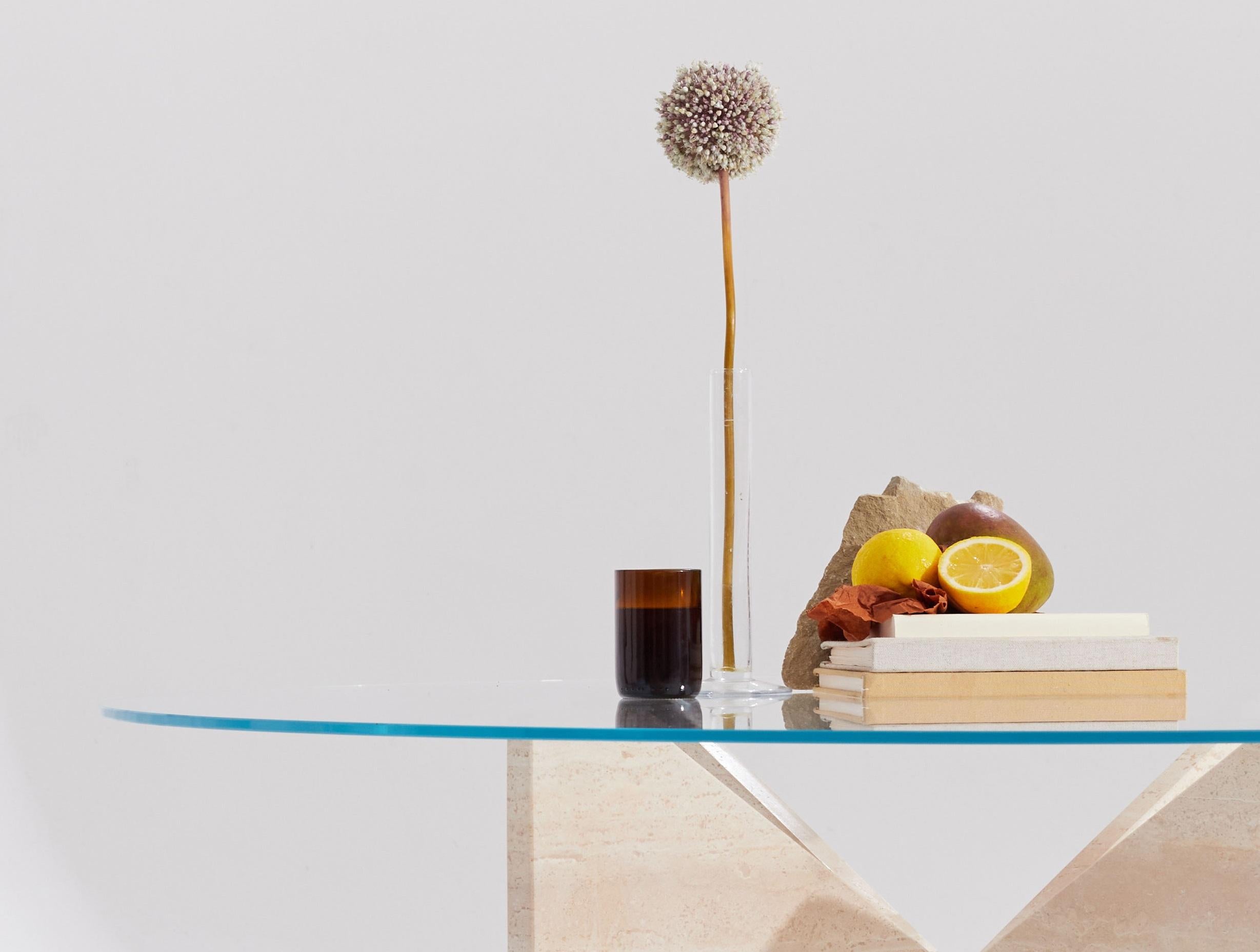 Autre Table basse Ourea Light en travertin par RAFFINATO en vente