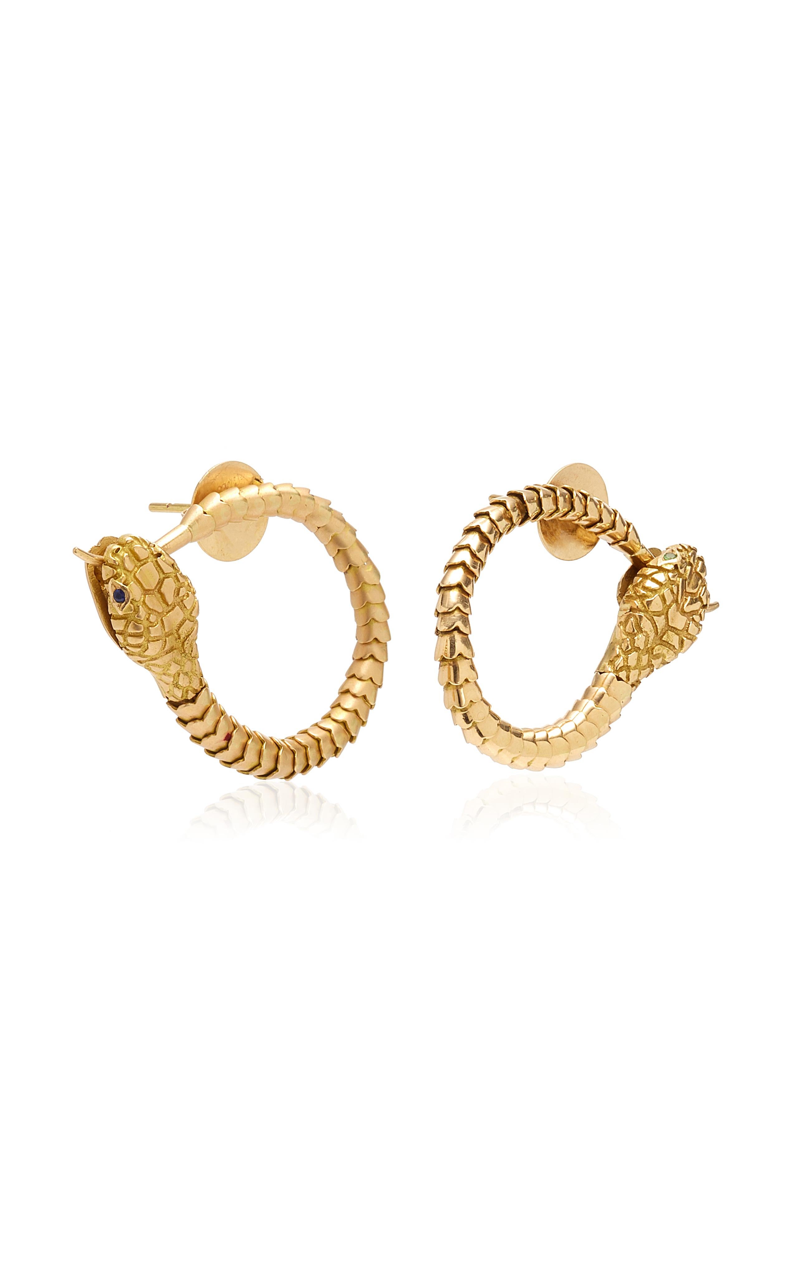 Brilliant Cut OUROBOROS 18 Karat Gold Hand Articulated Snake Earrings For Sale