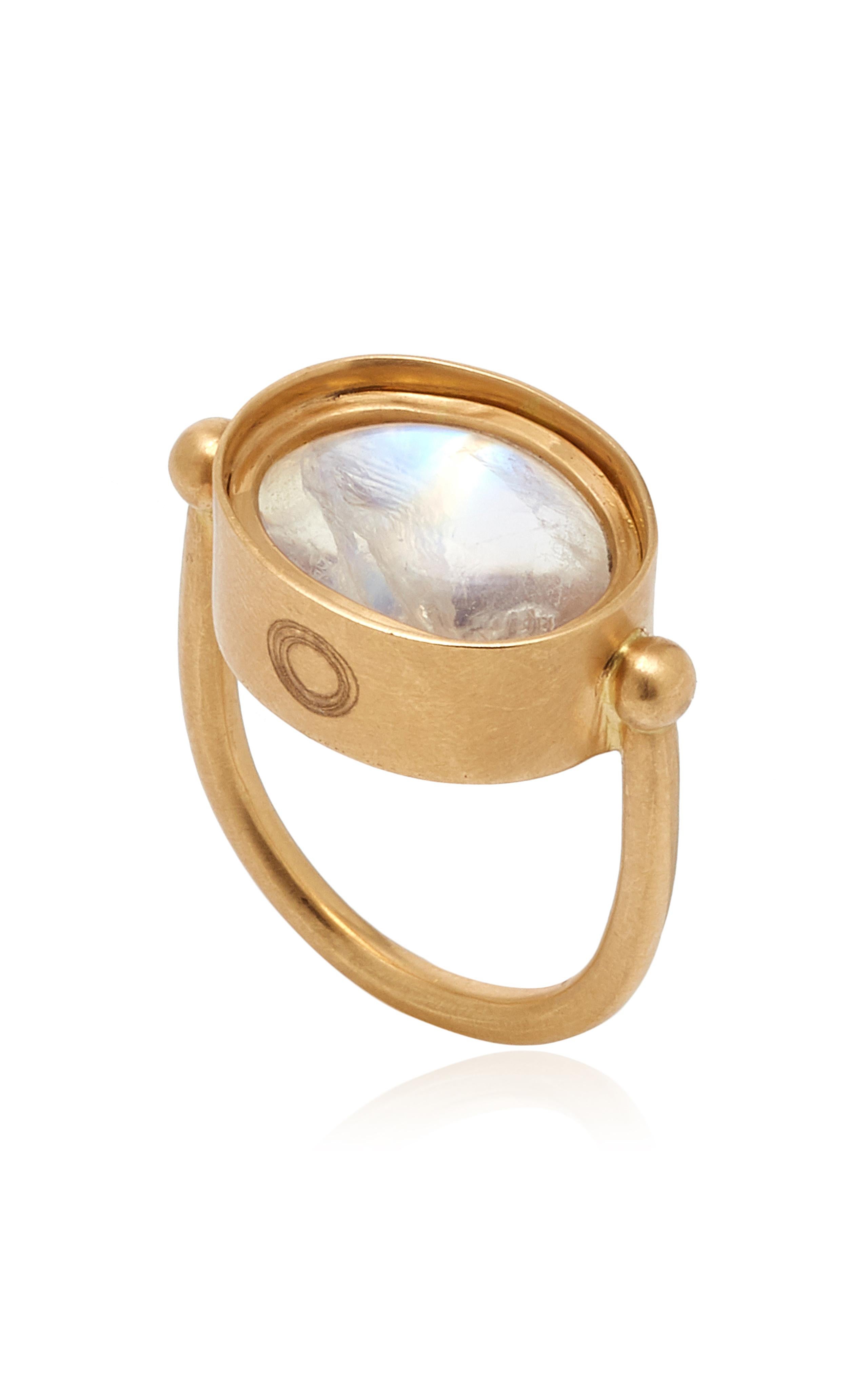 OUROBOROS Oval Moonstone 18 Karat Gold Ring In New Condition For Sale In London, GB