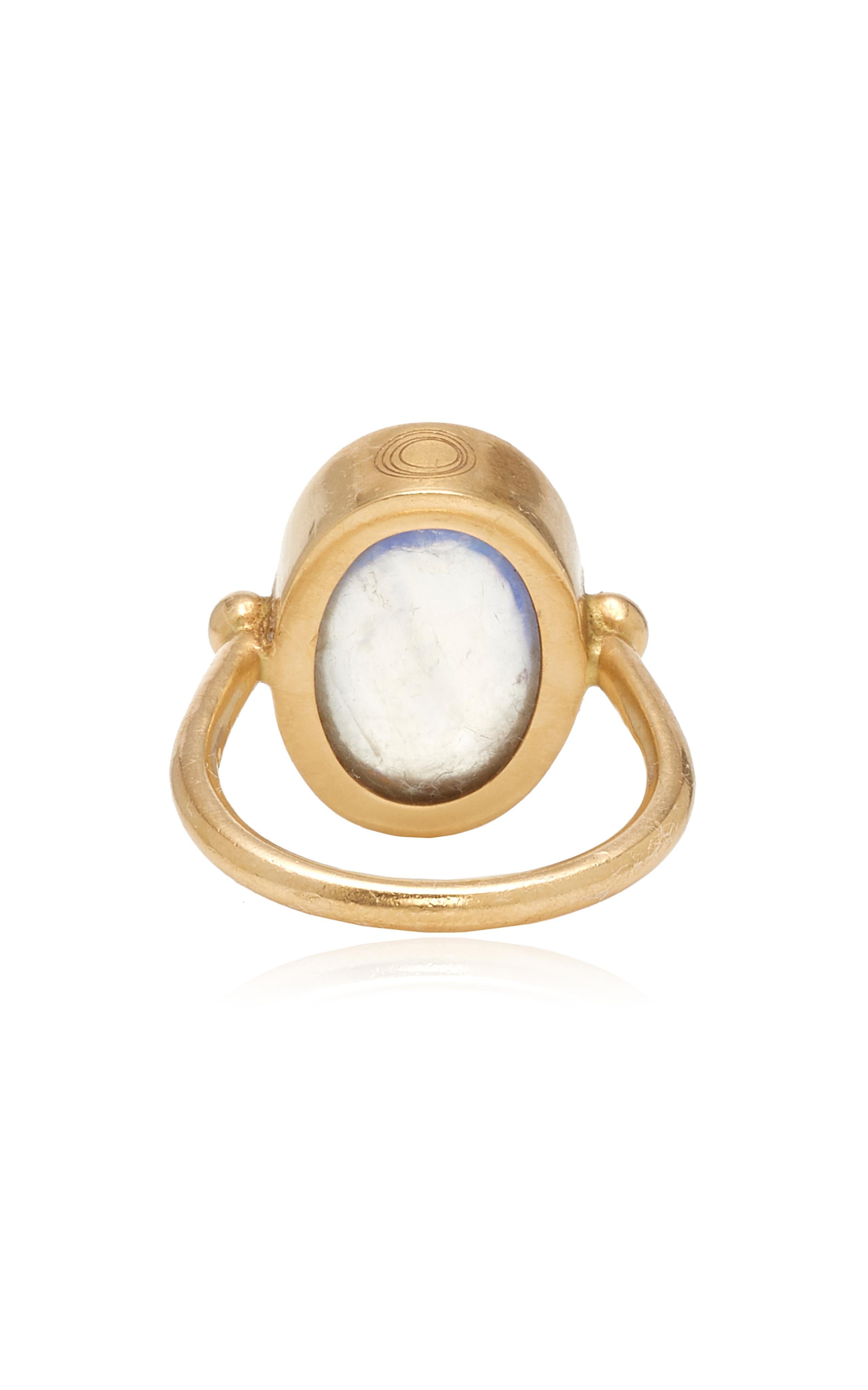 OUROBOROS Oval Moonstone 18 Karat Yellow Gold Ring For Sale 1