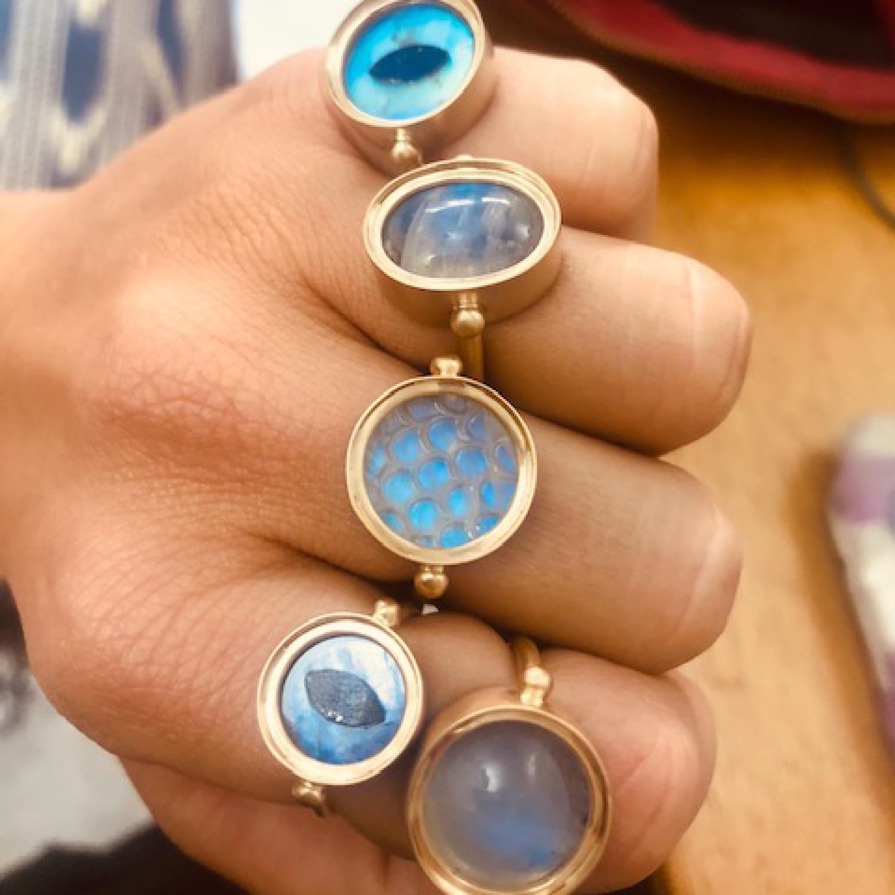 Women's or Men's OUROBOROS Rainbow Moonstone and Lapis Lazuli Inlaid 18 Karat Gold Snake Eye Ring For Sale