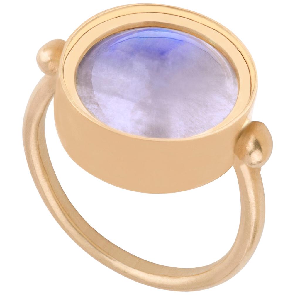OUROBOROS Round Cabochon Rainbow Moonstone 18 Karat Gold Ring For Sale