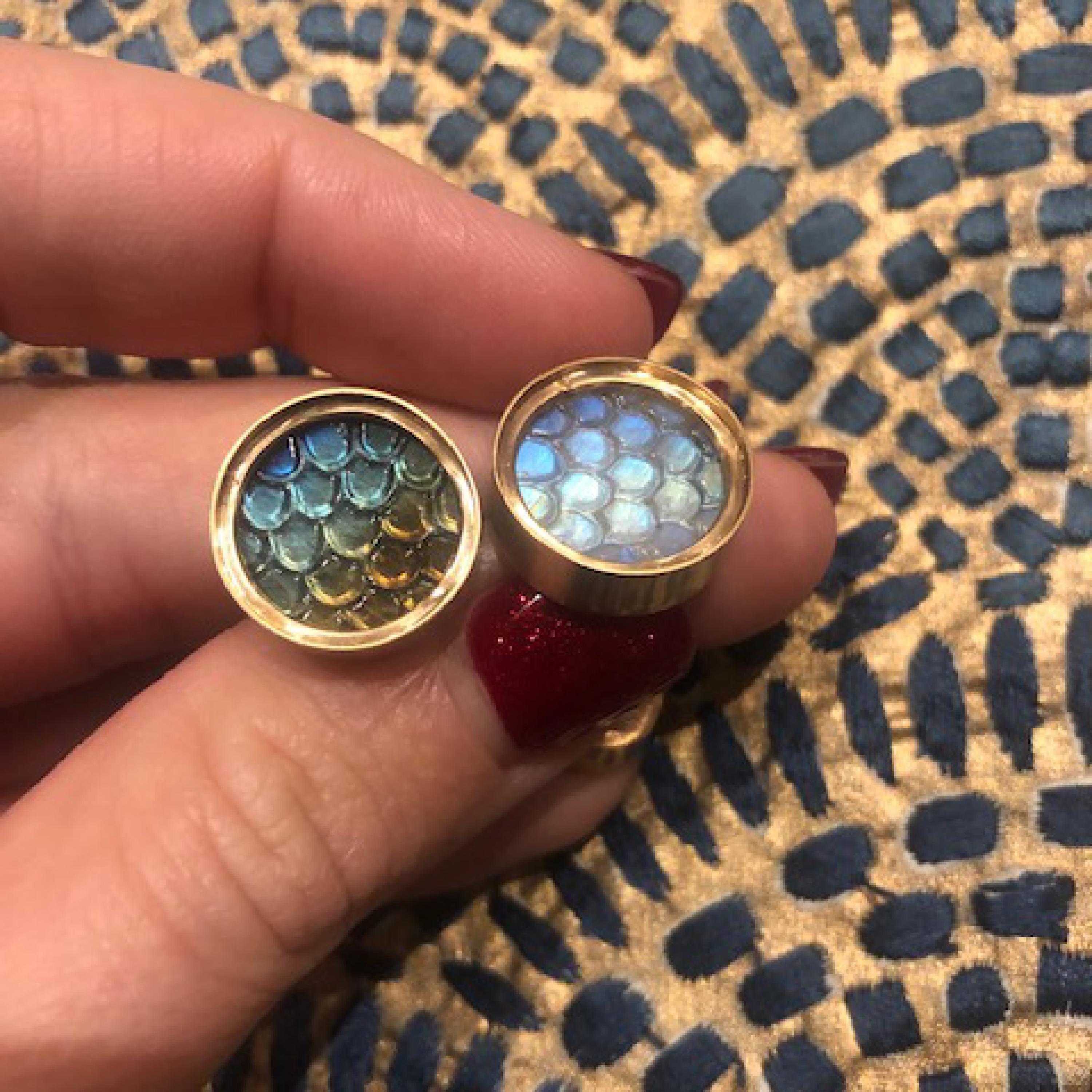 OUROBOROS Scale Carved Moonstone, Labradorite, Agate & Lapis Lazuli Cufflinks For Sale 2