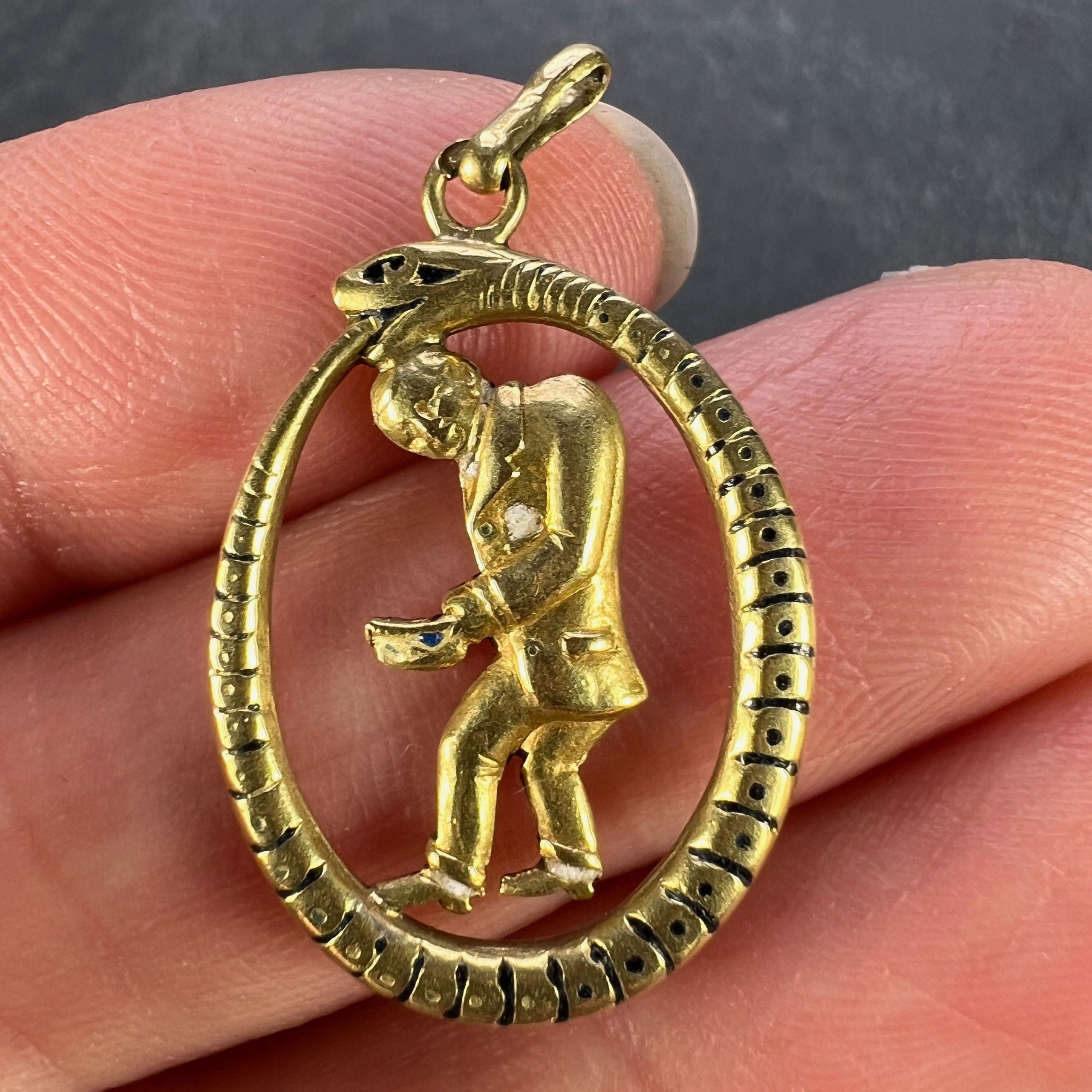Pendentif breloque serpent Ouroboros en or jaune 18 carats et émail en vente 1