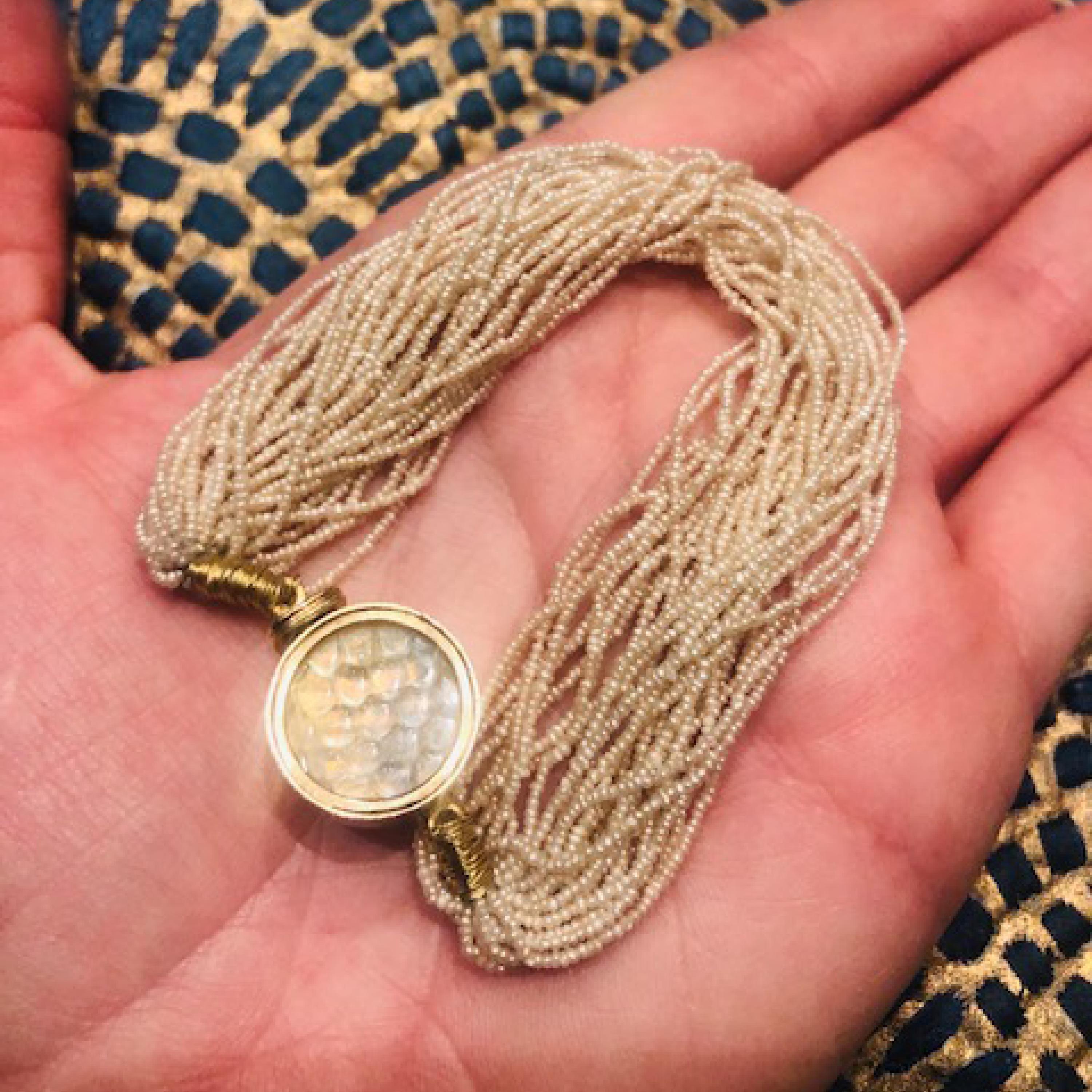 OUROBOROS Snake Scale Carved Moonstone 18 Karat Gold with pearl/spinel bracelet For Sale 4
